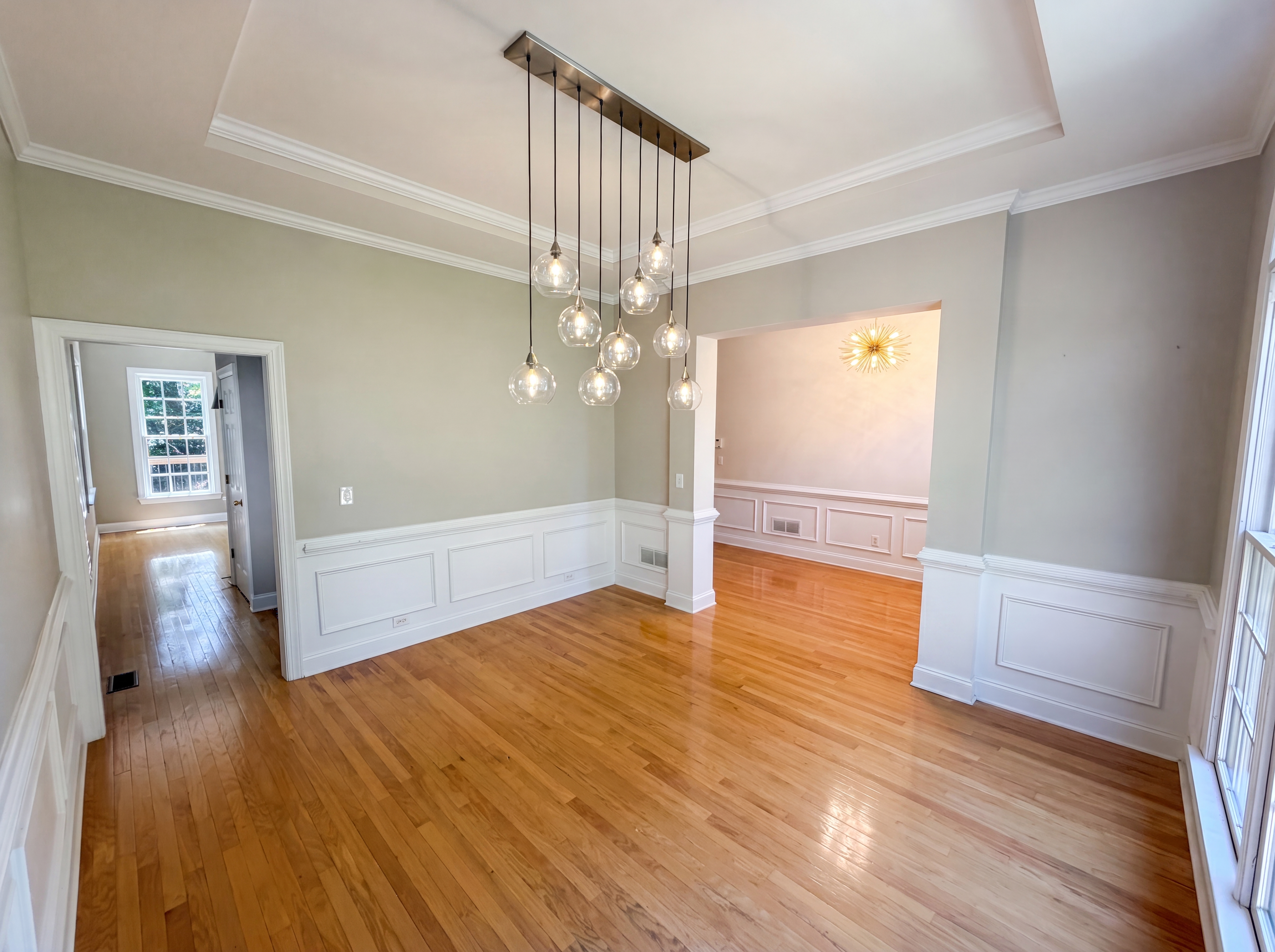 Photo 10 of 38 of 1231 Dunwoody Village Dr, Atlanta, GA
