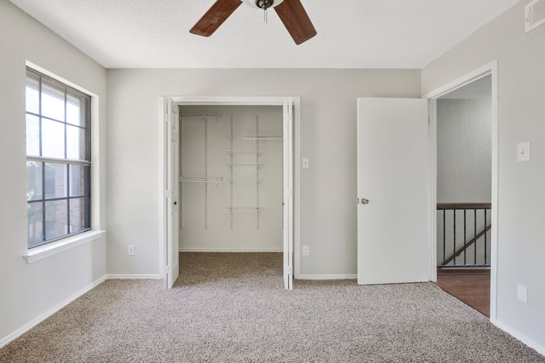 Photo 24 of 25 - 7317 Kingswood Cir, Fort Worth, TX 76133