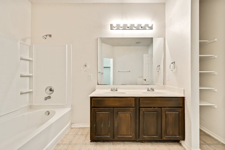 Photo 22 of 34 - 2903 Tangleglen Dr, Rockwall, TX 75032