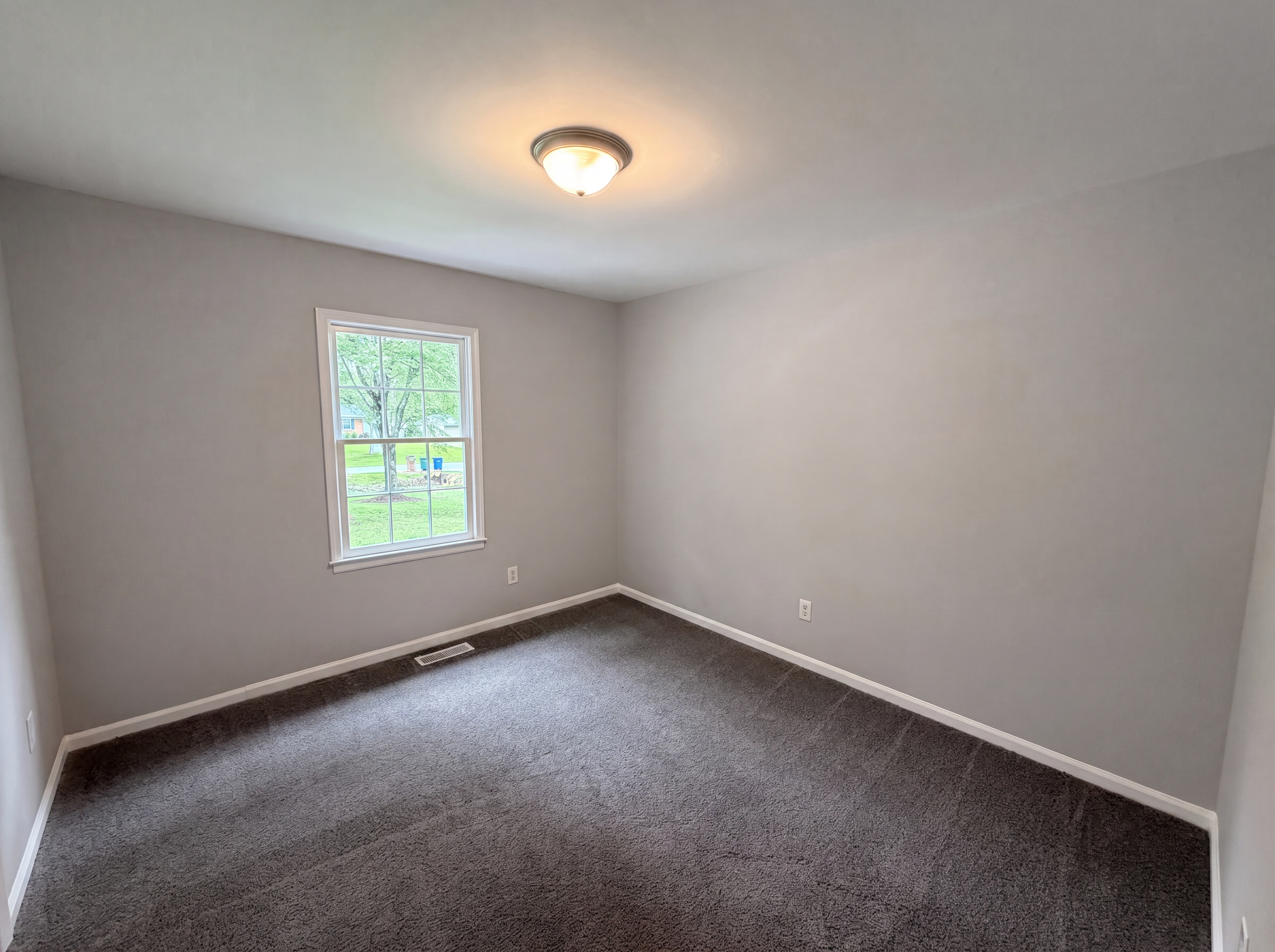 Photo 12 of 19 of 141 Greenbriar Dr, Matthews, NC