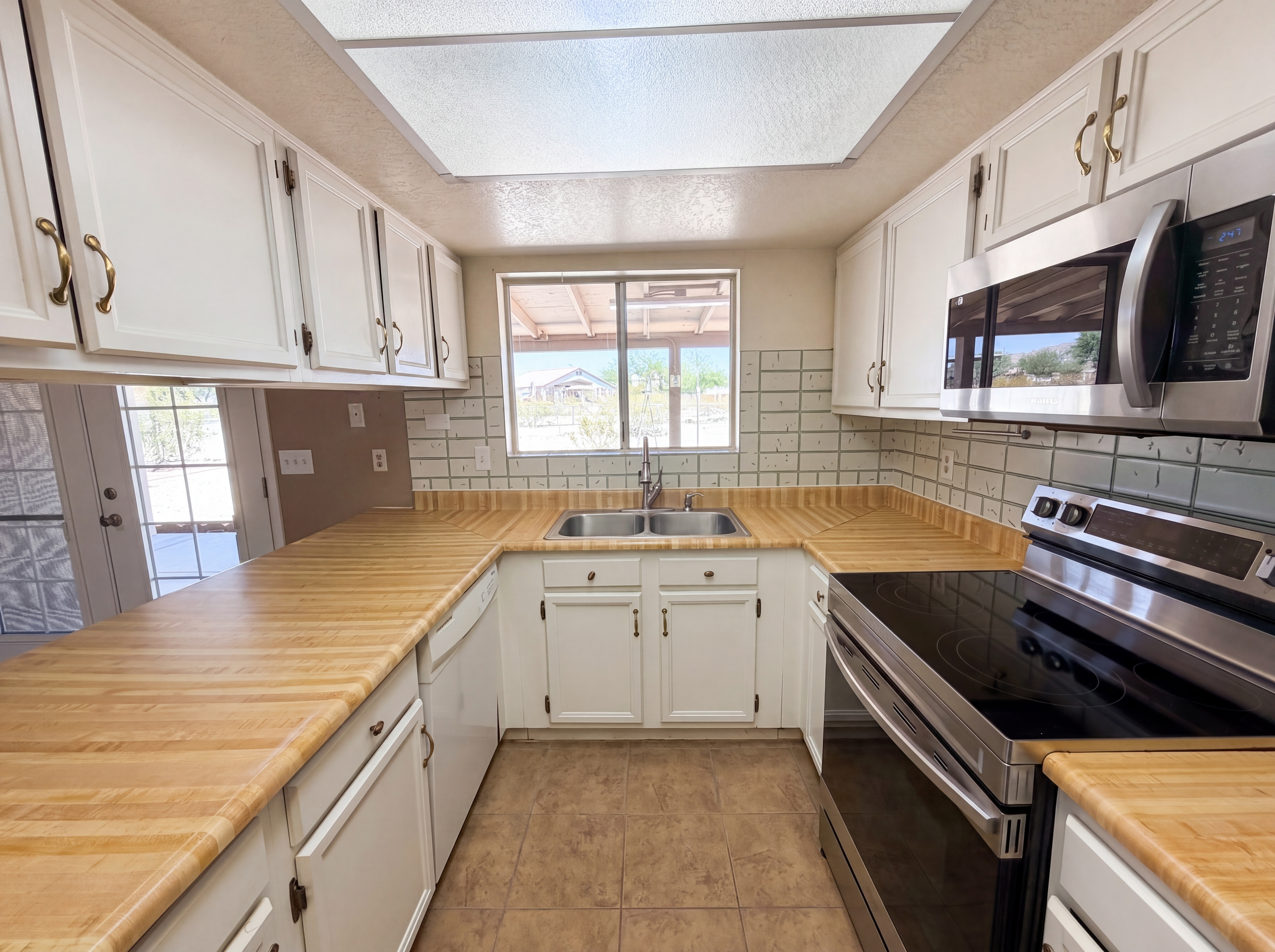 Photo 14 of 40 of 2035 S 227th Ave, Buckeye, AZ