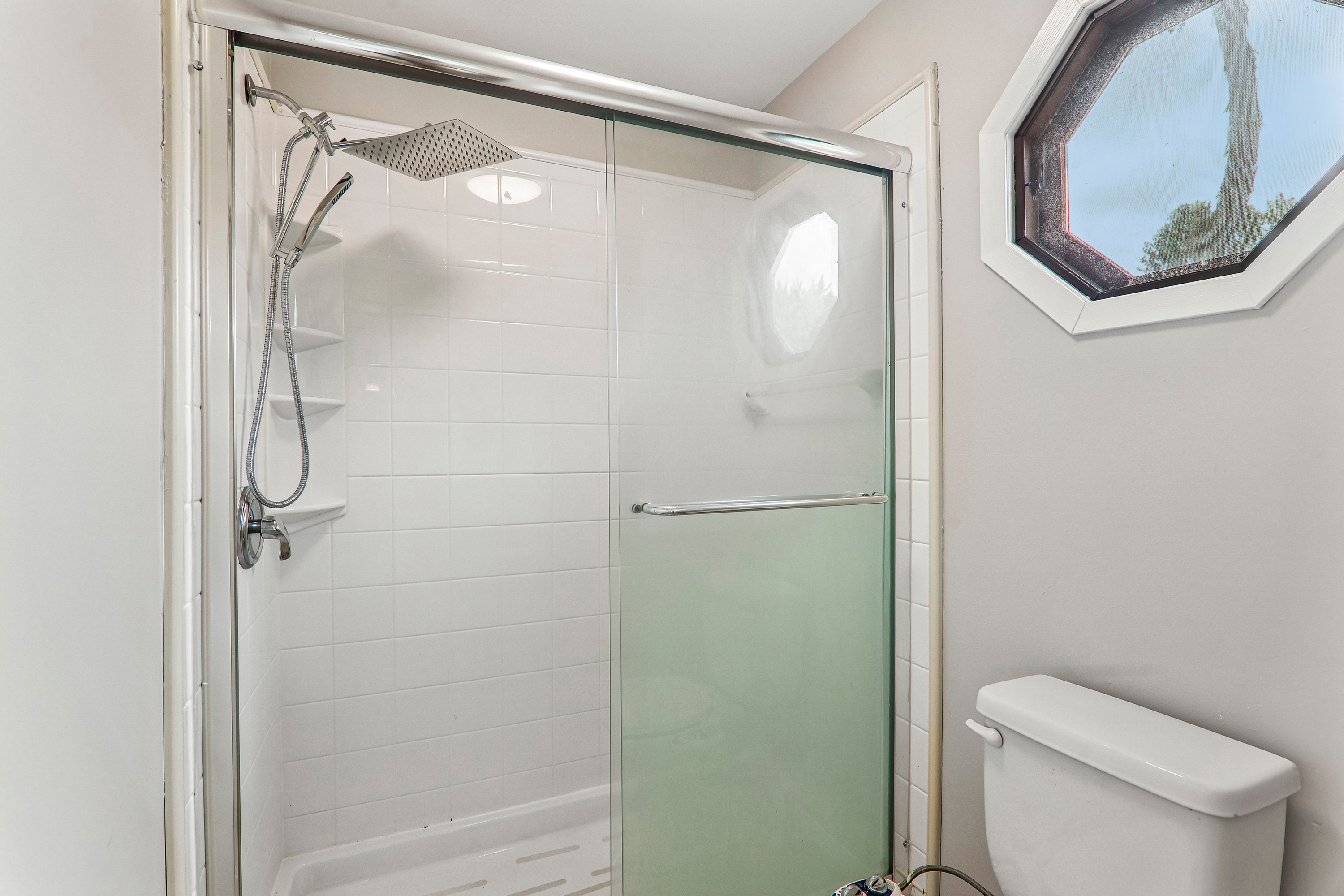 Photo 33 of 41 of 4399 Bluebird Ct, Gurnee, IL