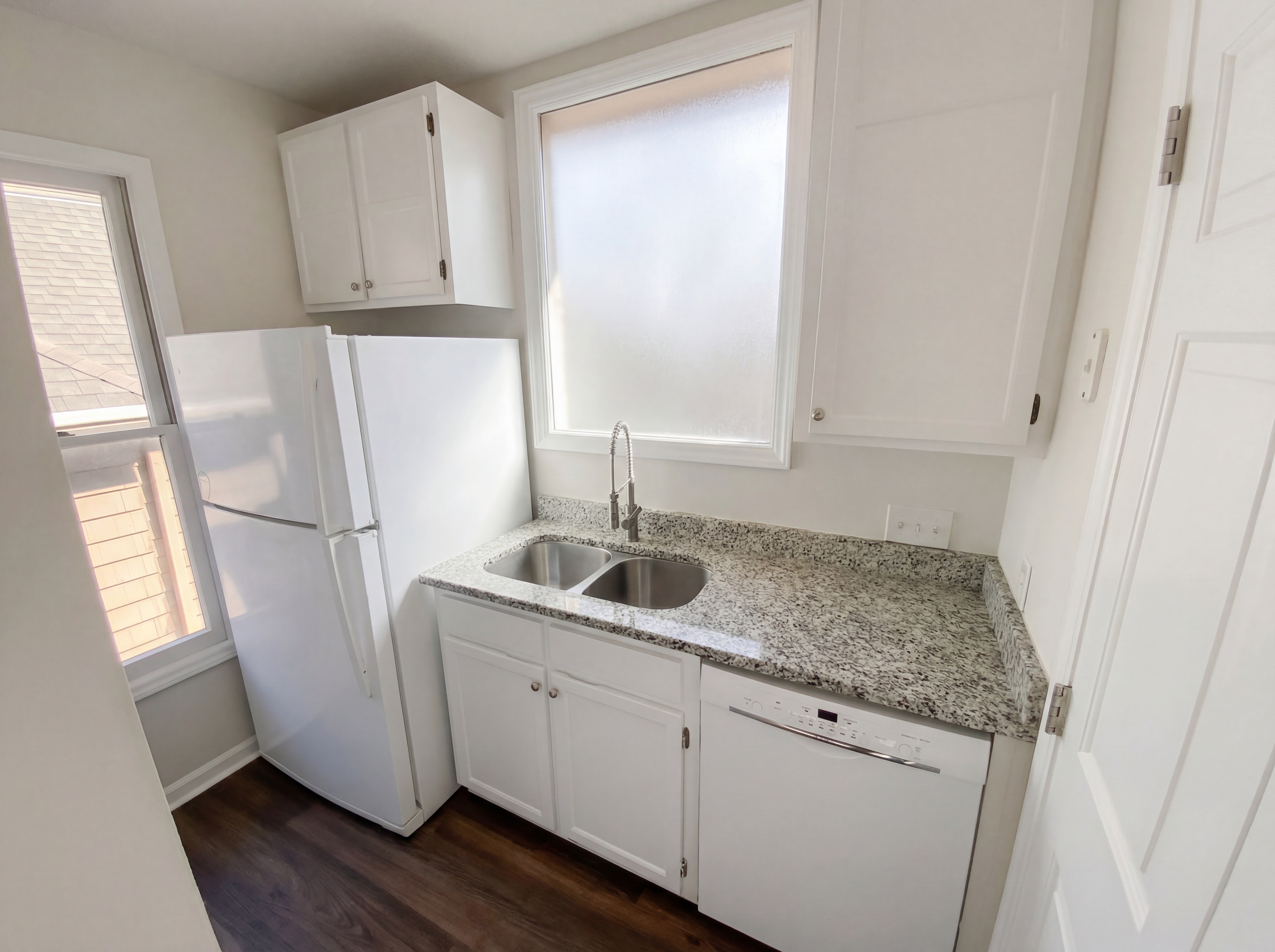 Photo 9 of 28 of 1101 E Morehead St, Charlotte, NC
