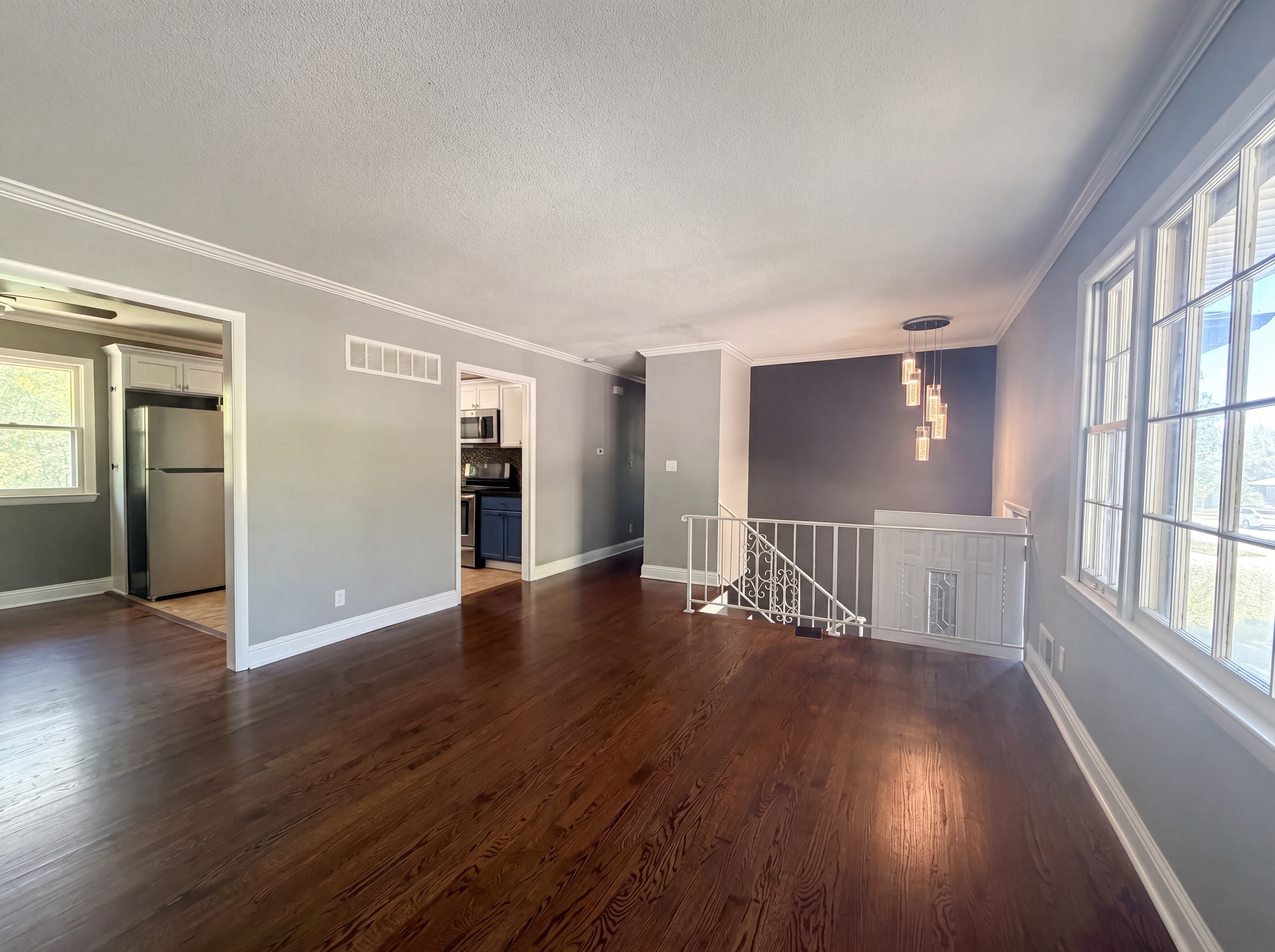 Photo 7 of 18 of 9716 Hardesty Ave, Kansas City, MO