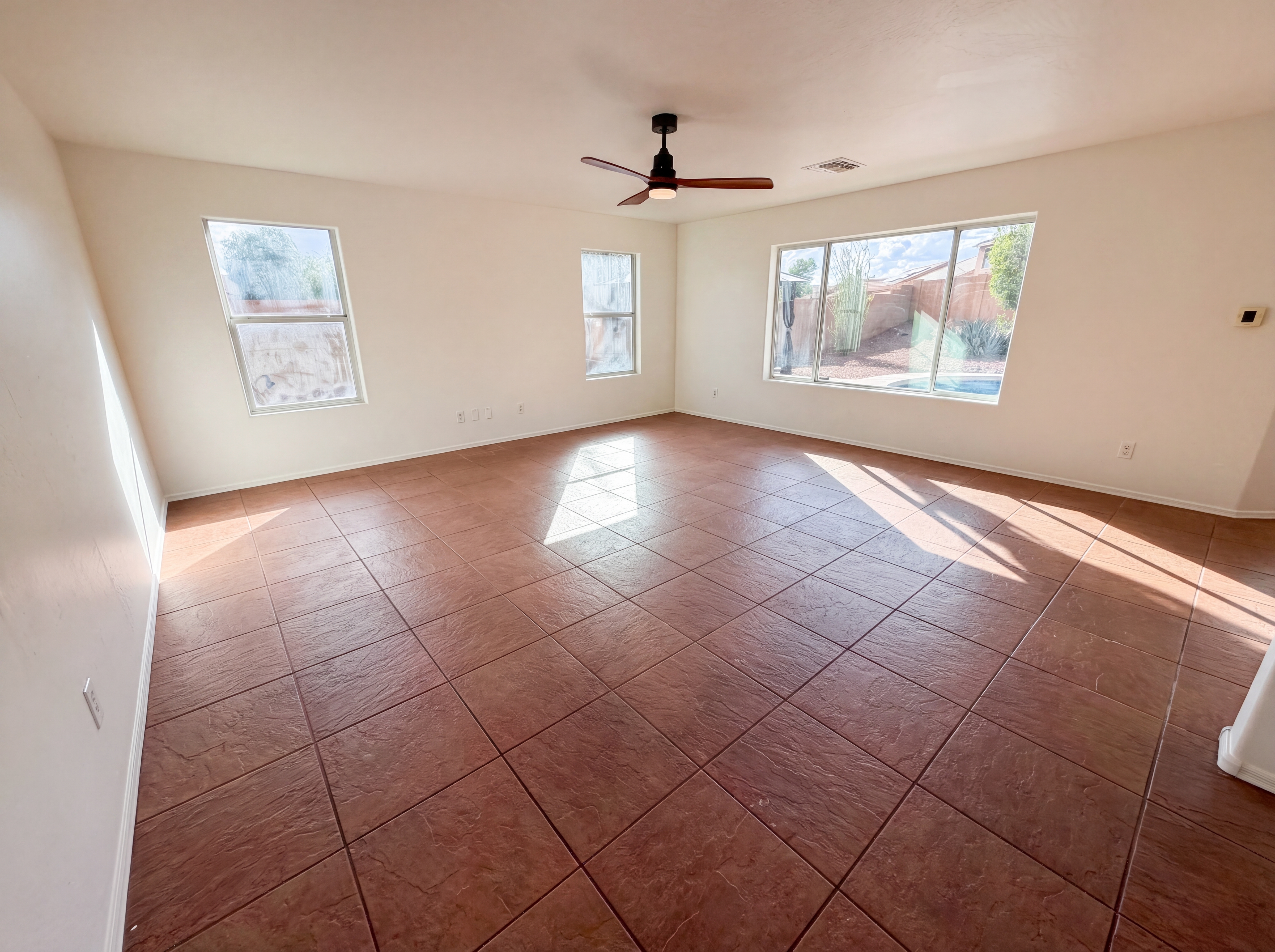 Photo 11 of 36 of 15140 N 174th Dr, Surprise, AZ