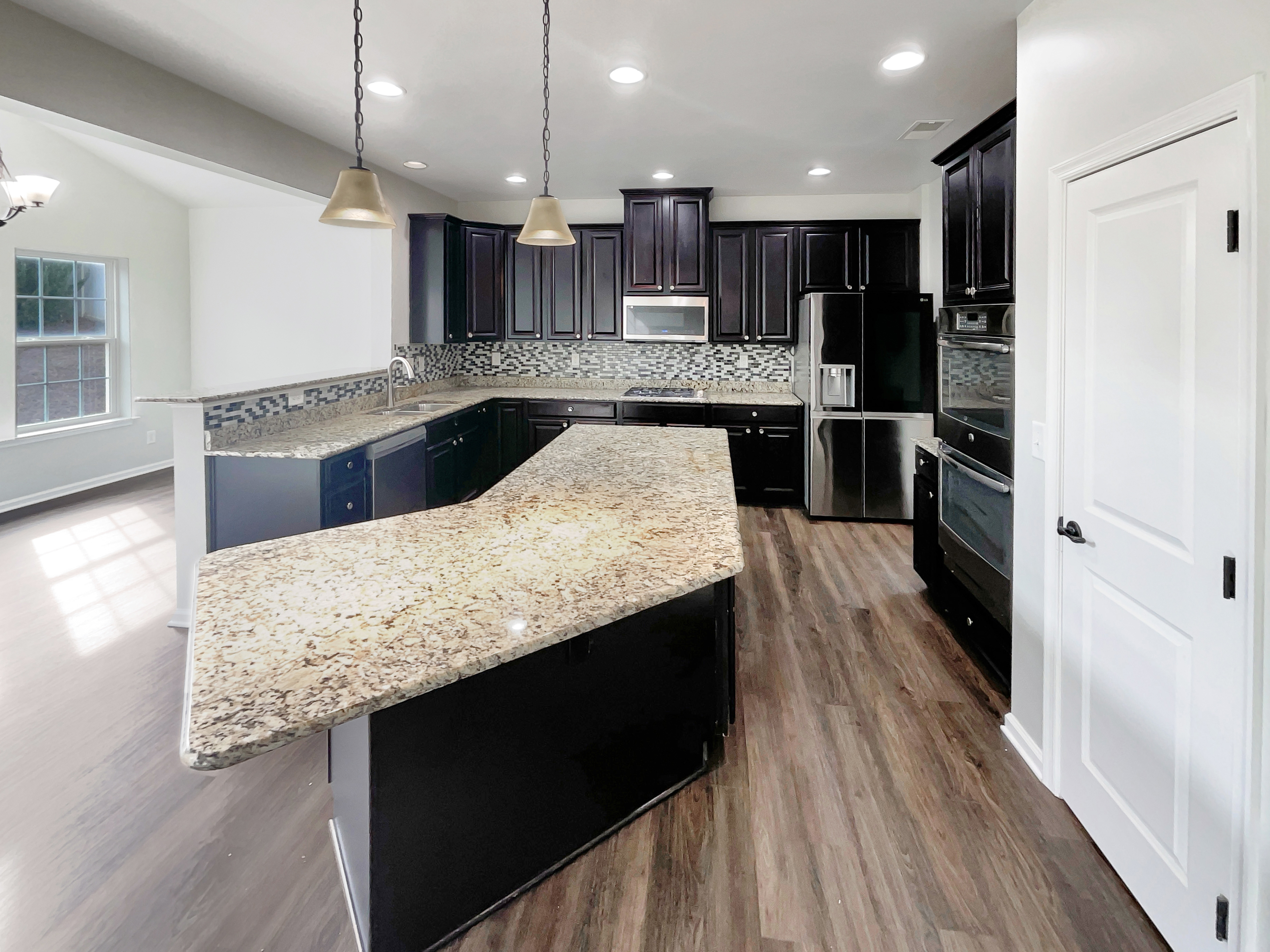 Photo 11 of 27 of 833 Westerland Ct, Gastonia, NC