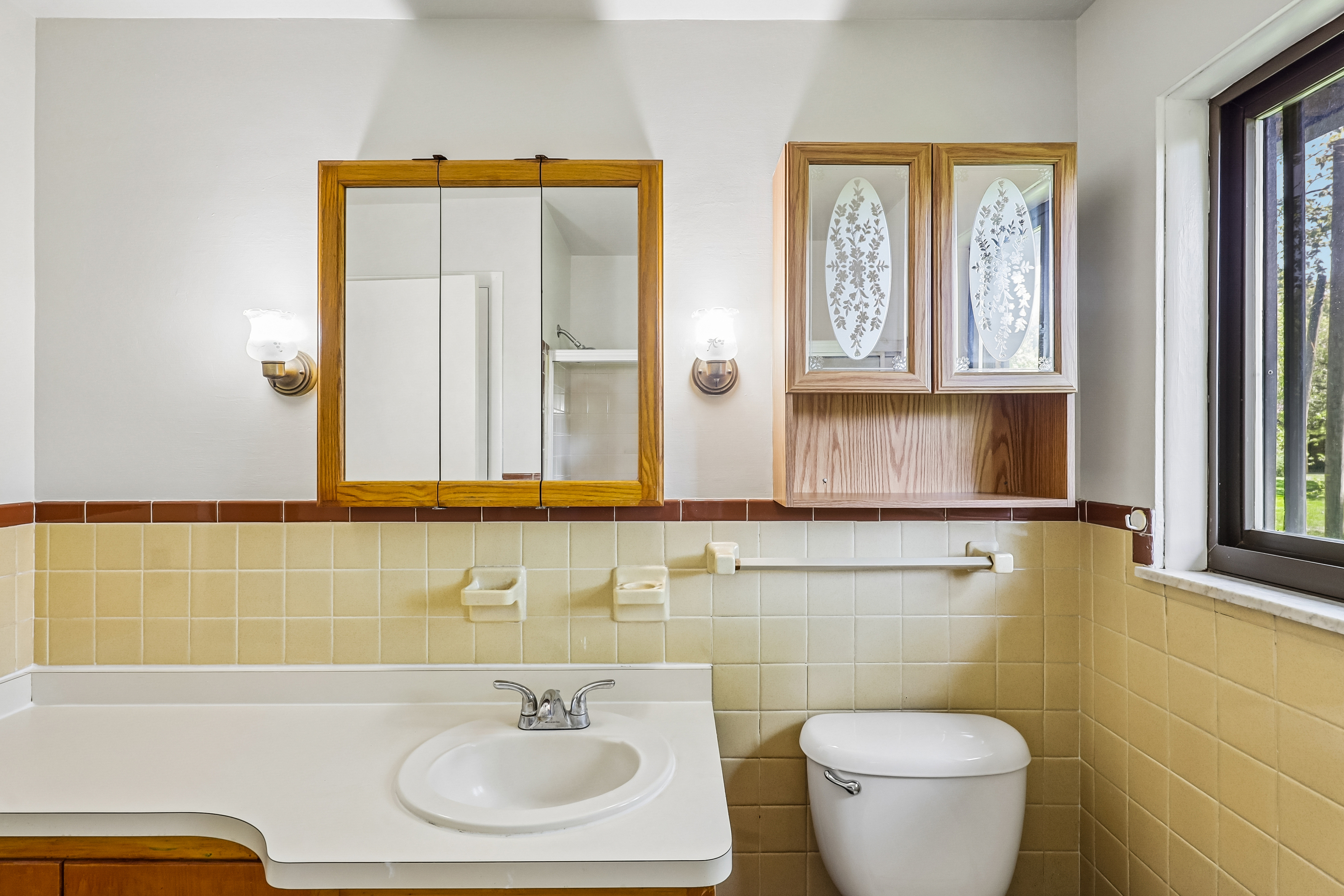Photo 18 of 42 of 4071 Carondelet Dr, Dayton, OH
