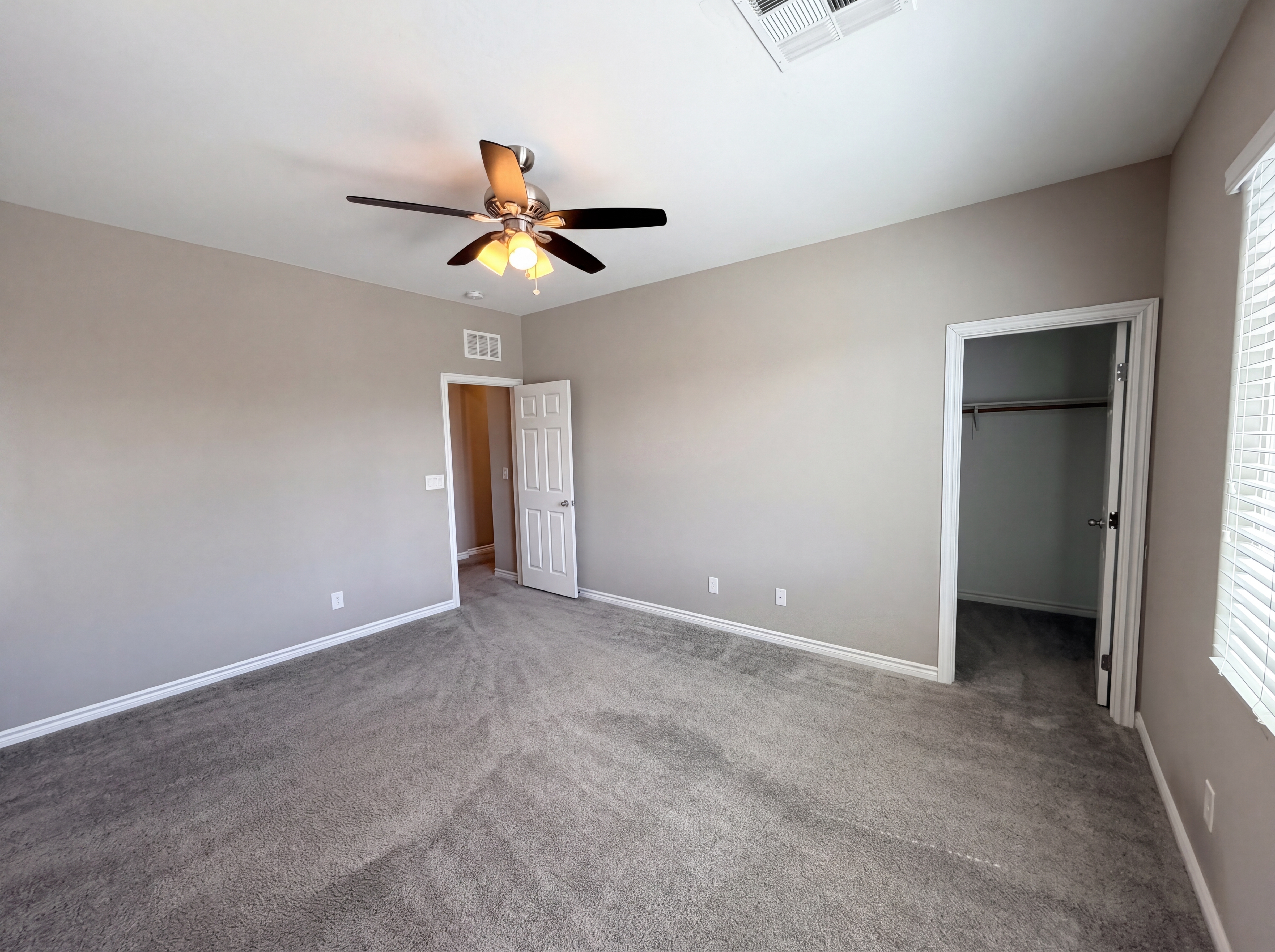 Photo 26 of 56 of 1418 Dire Wolf Ave, North Las Vegas, NV