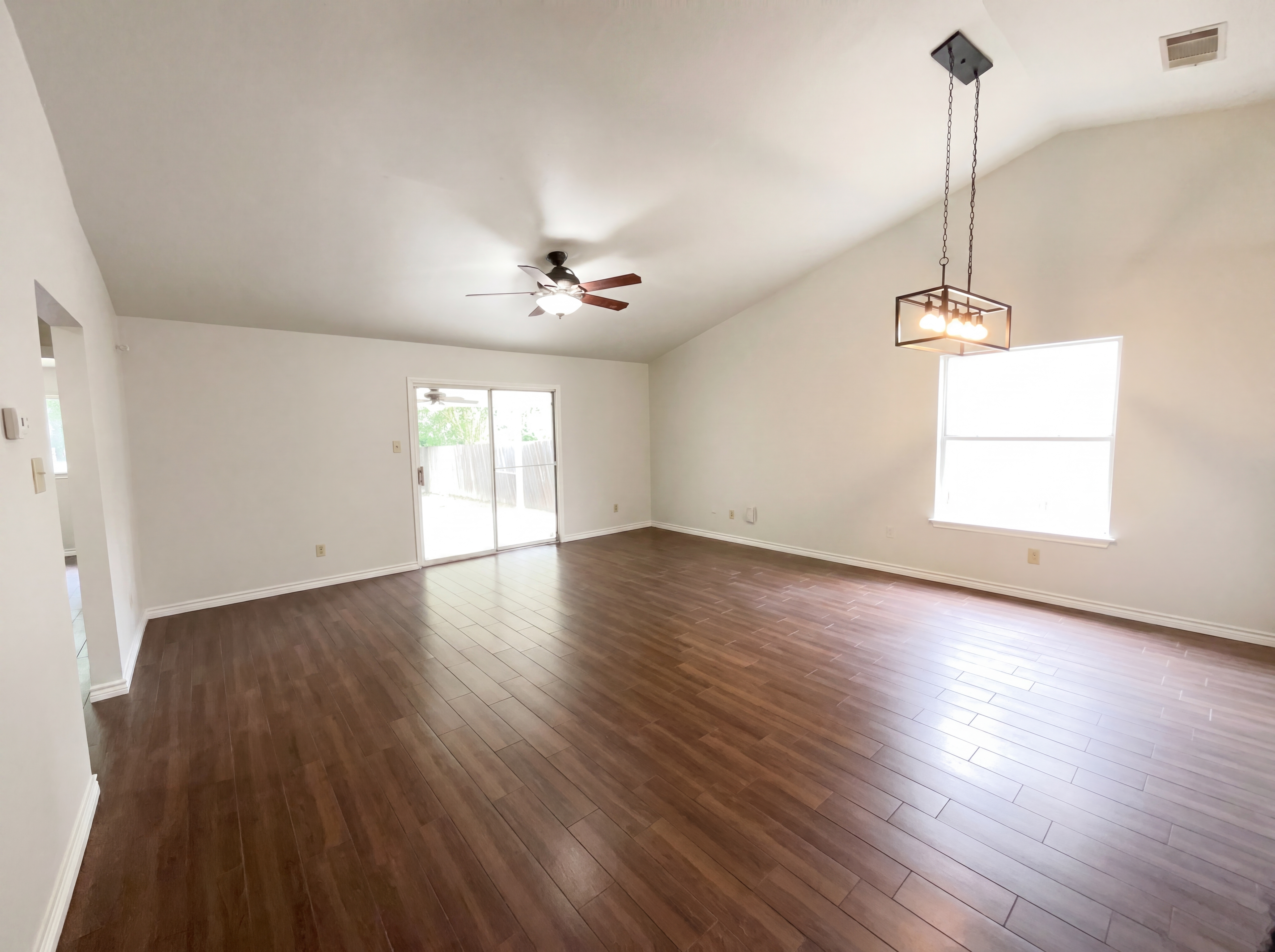Photo 3 of 17 of 7222 Artisan Ln, San Antonio, TX