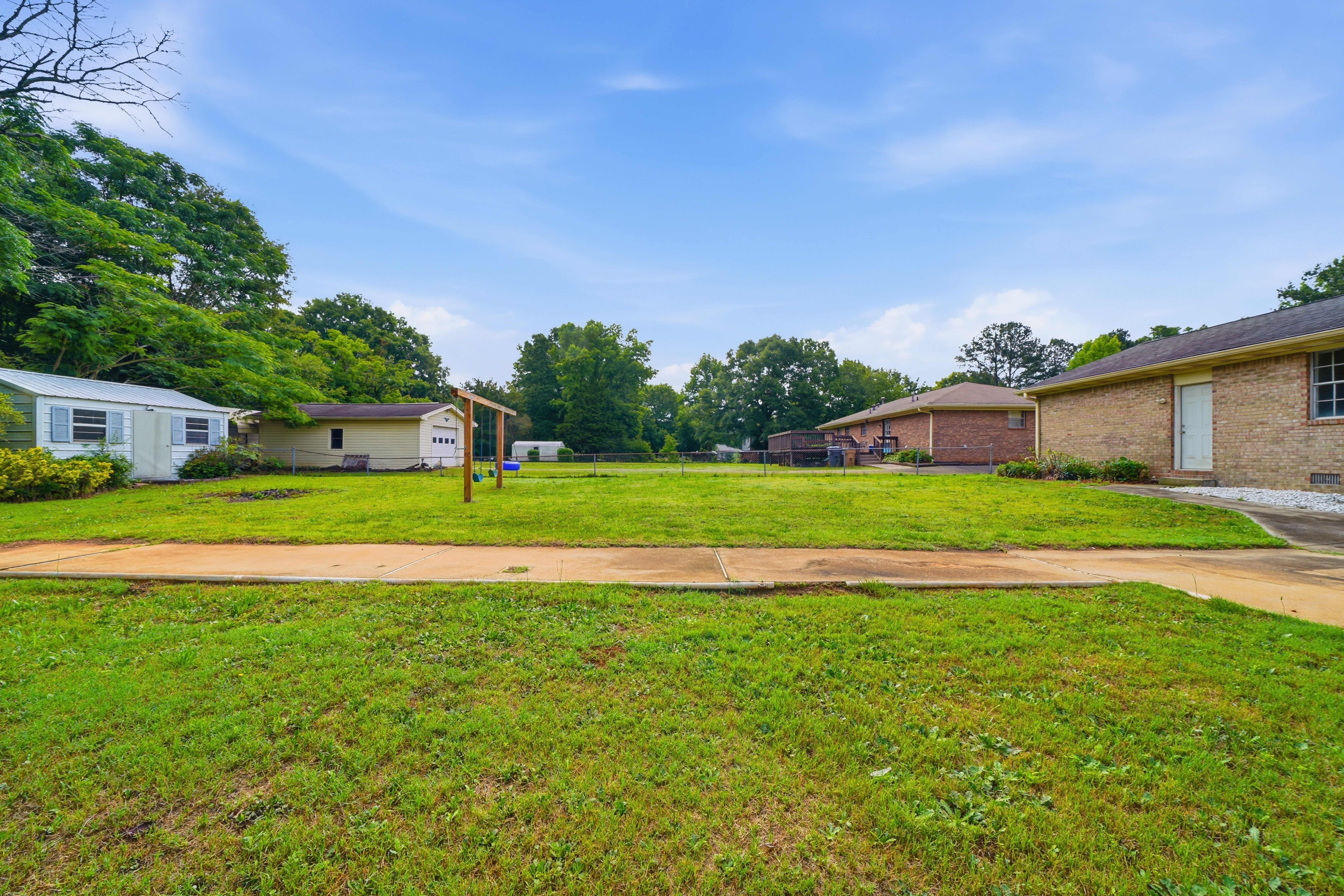 Photo 26 of 30 of 930 Cochise Trl SE, Conyers, GA
