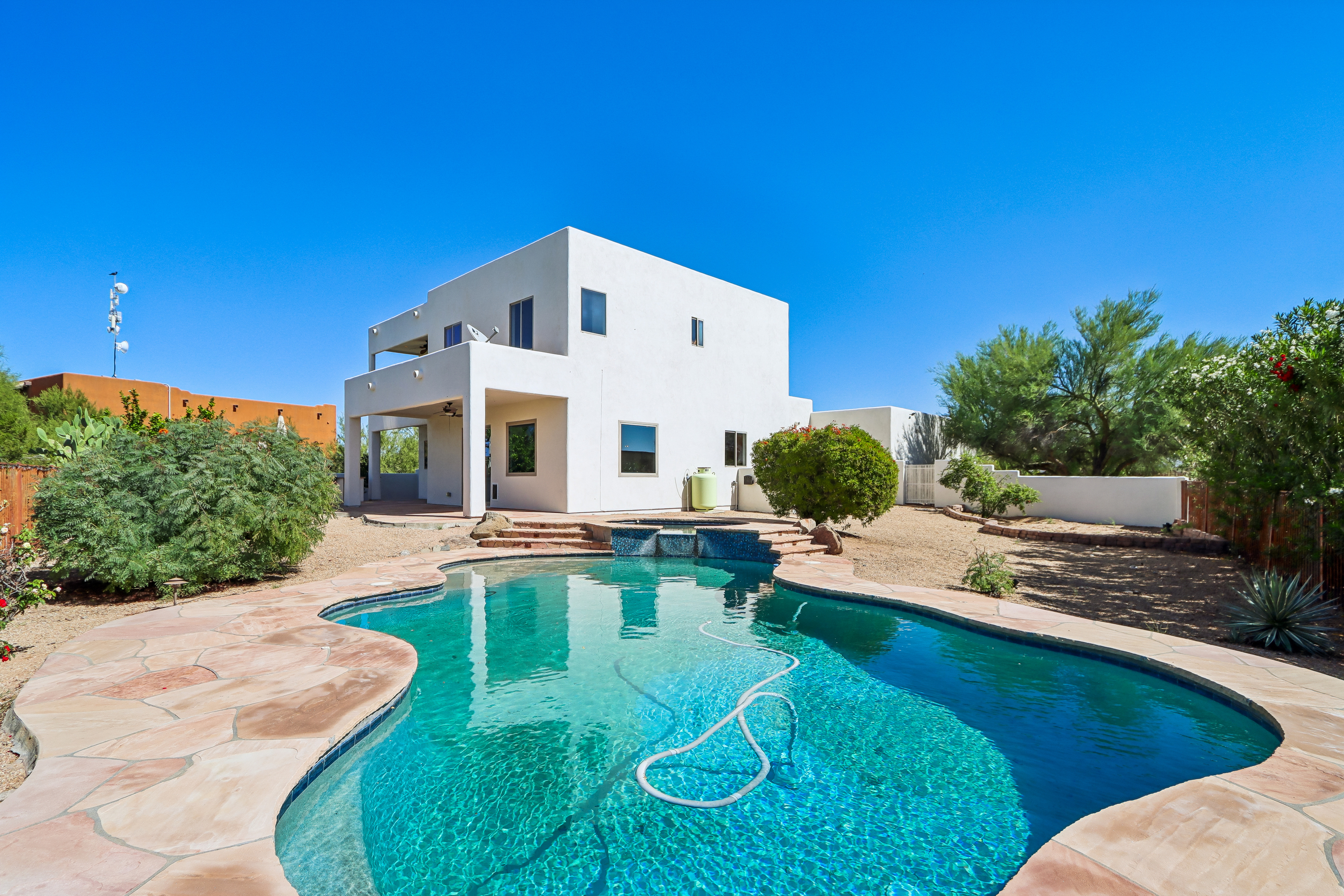 Photo 3 of 34 of 26666 N 62nd St, Scottsdale, AZ