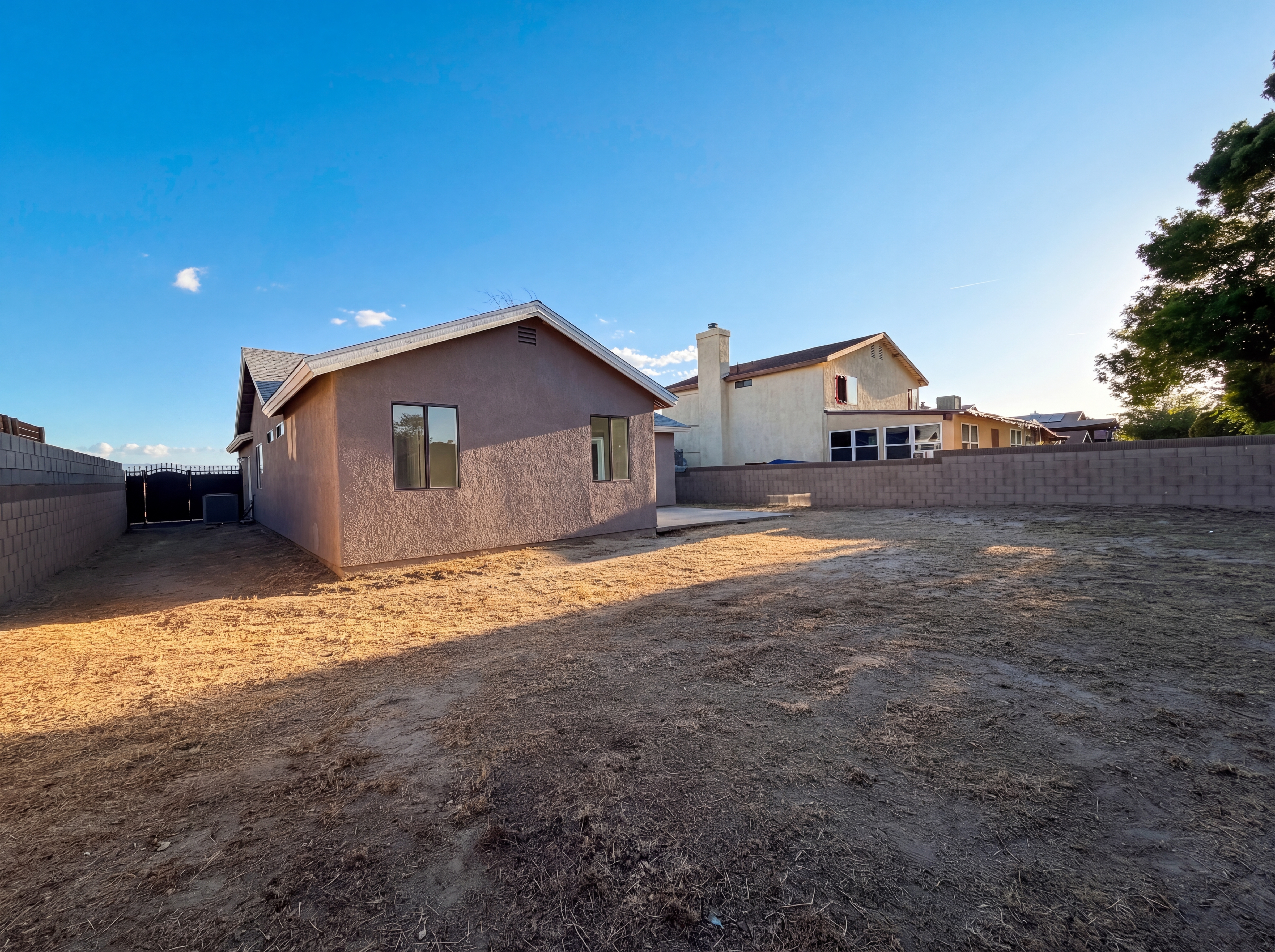 Photo 21 of 23 of 2553 E Avenue J4, Lancaster, CA