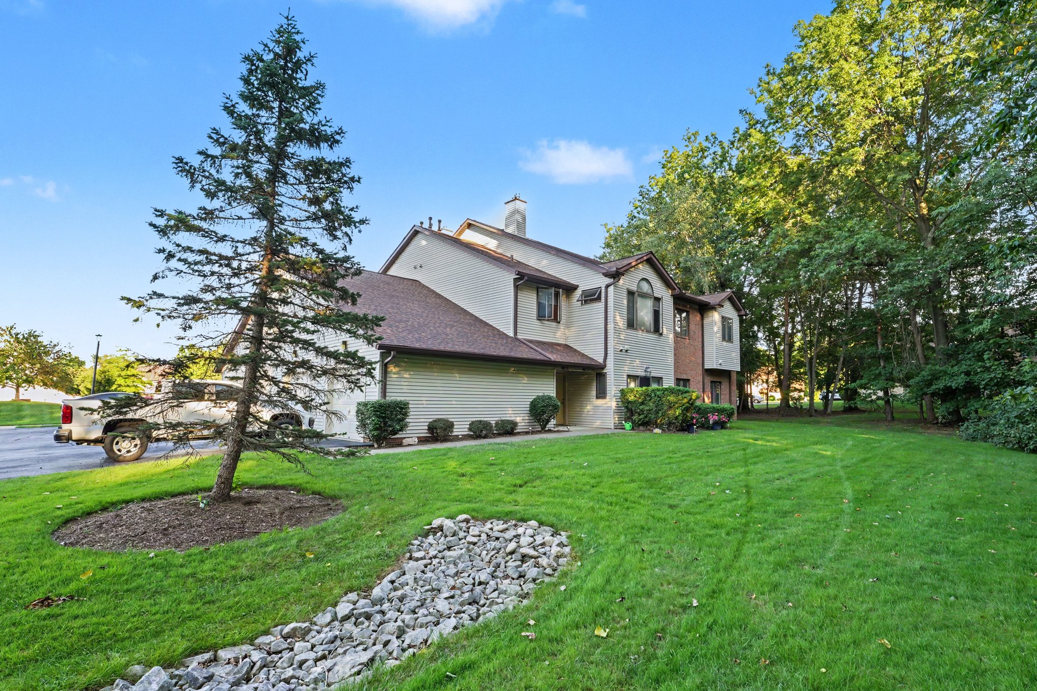 Photo 24 of 24 of 9673 Sylvan Ln, Concord Township, OH