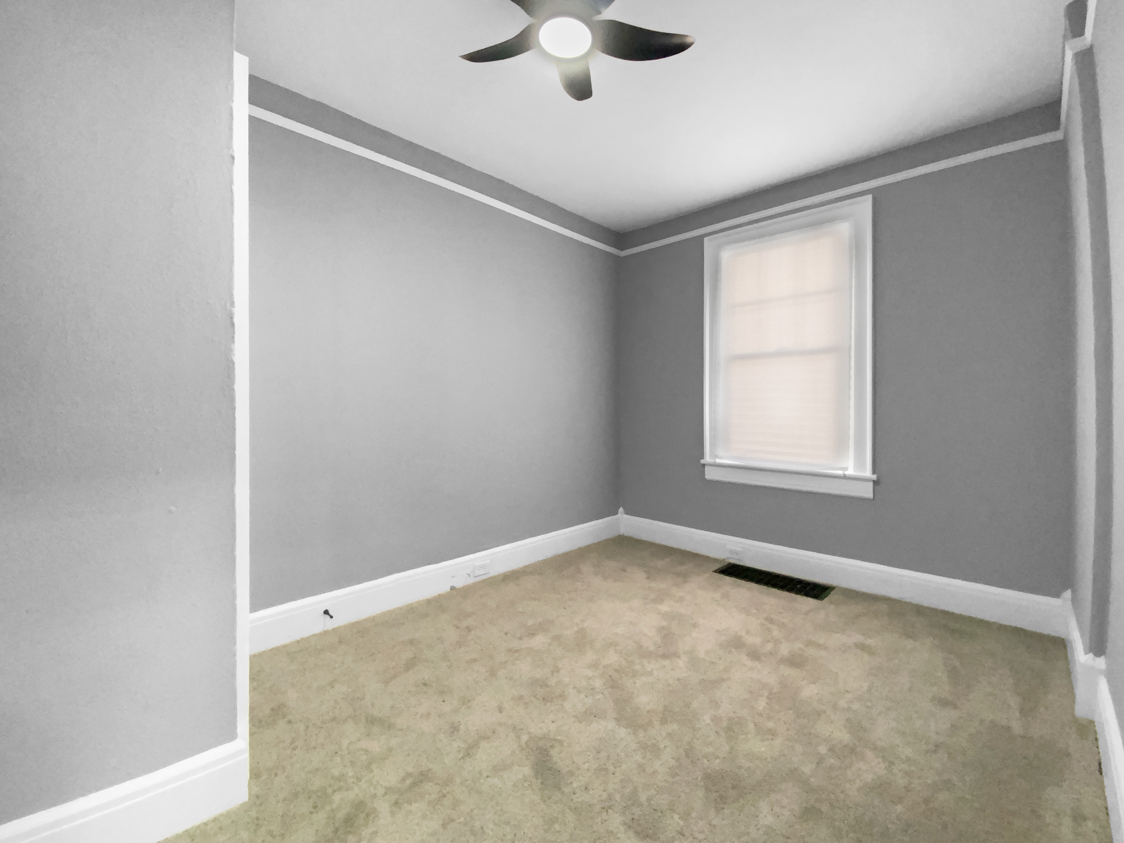 Photo 14 of 21 of 1033 Graymont Ave W, Birmingham, AL