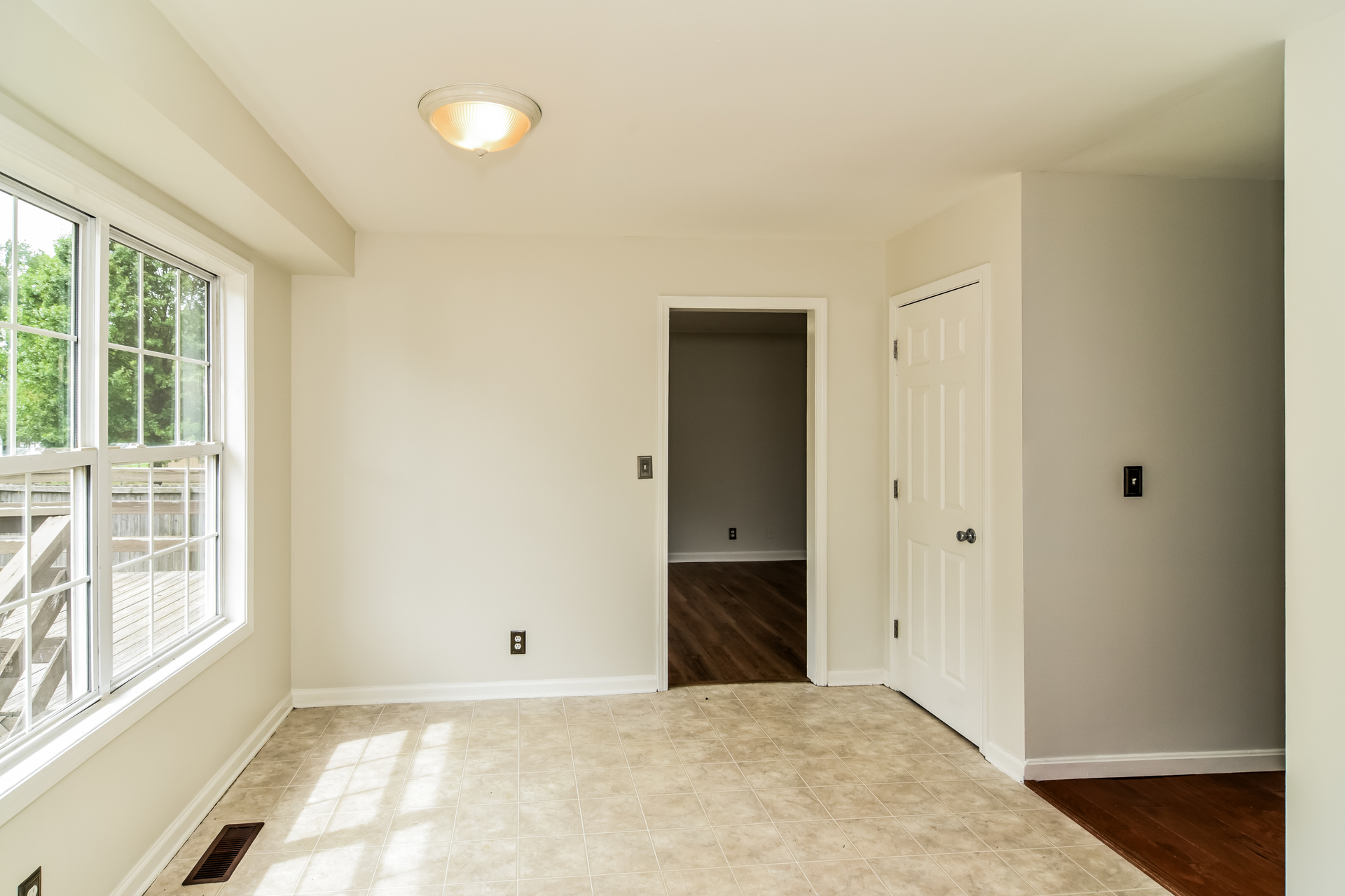 Photo 11 of 21 of 224 Pappy Dr, Oak Grove, KY