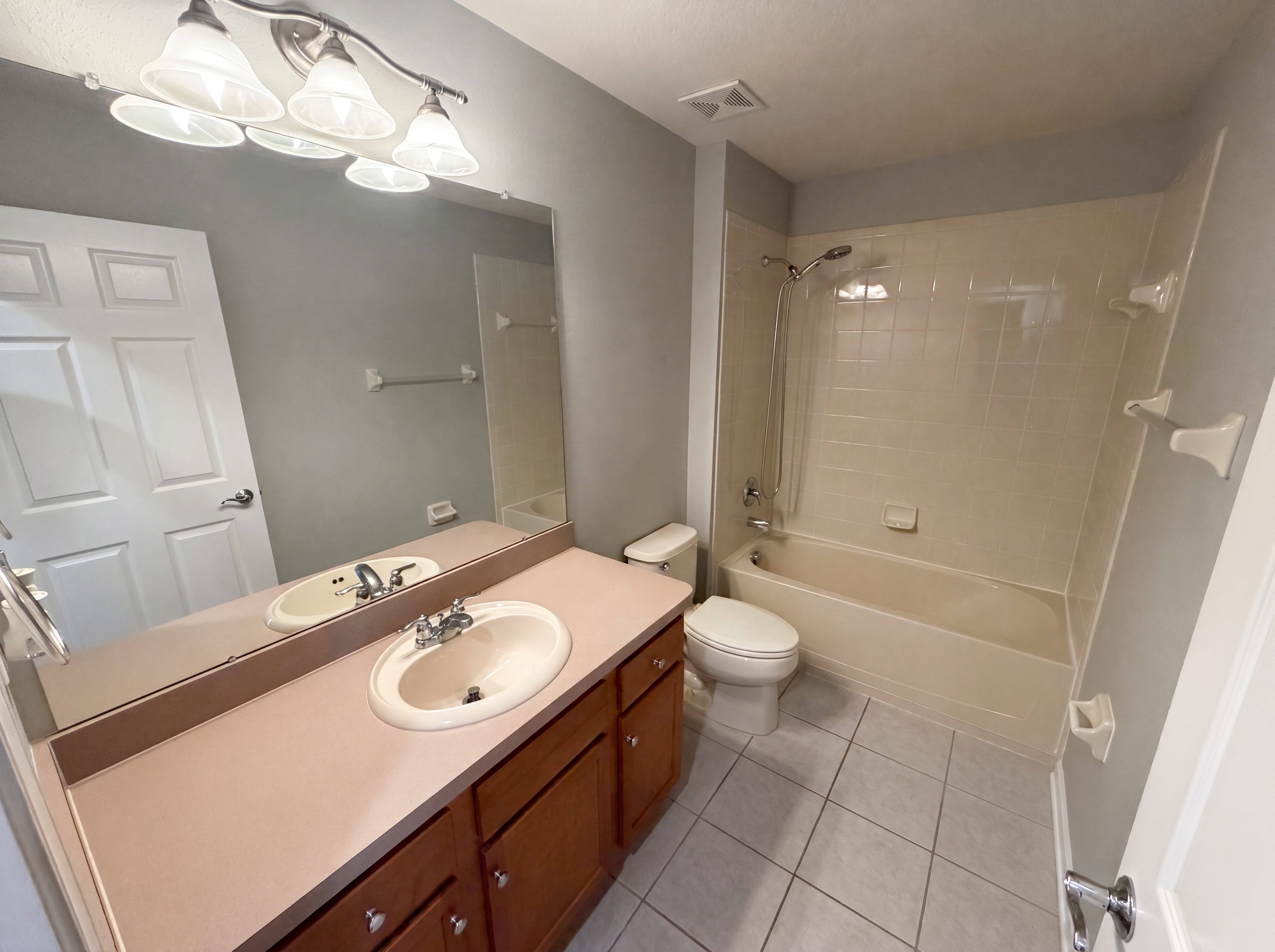 Photo 11 of 28 of 575 Sea Holly Dr, Brooksville, FL