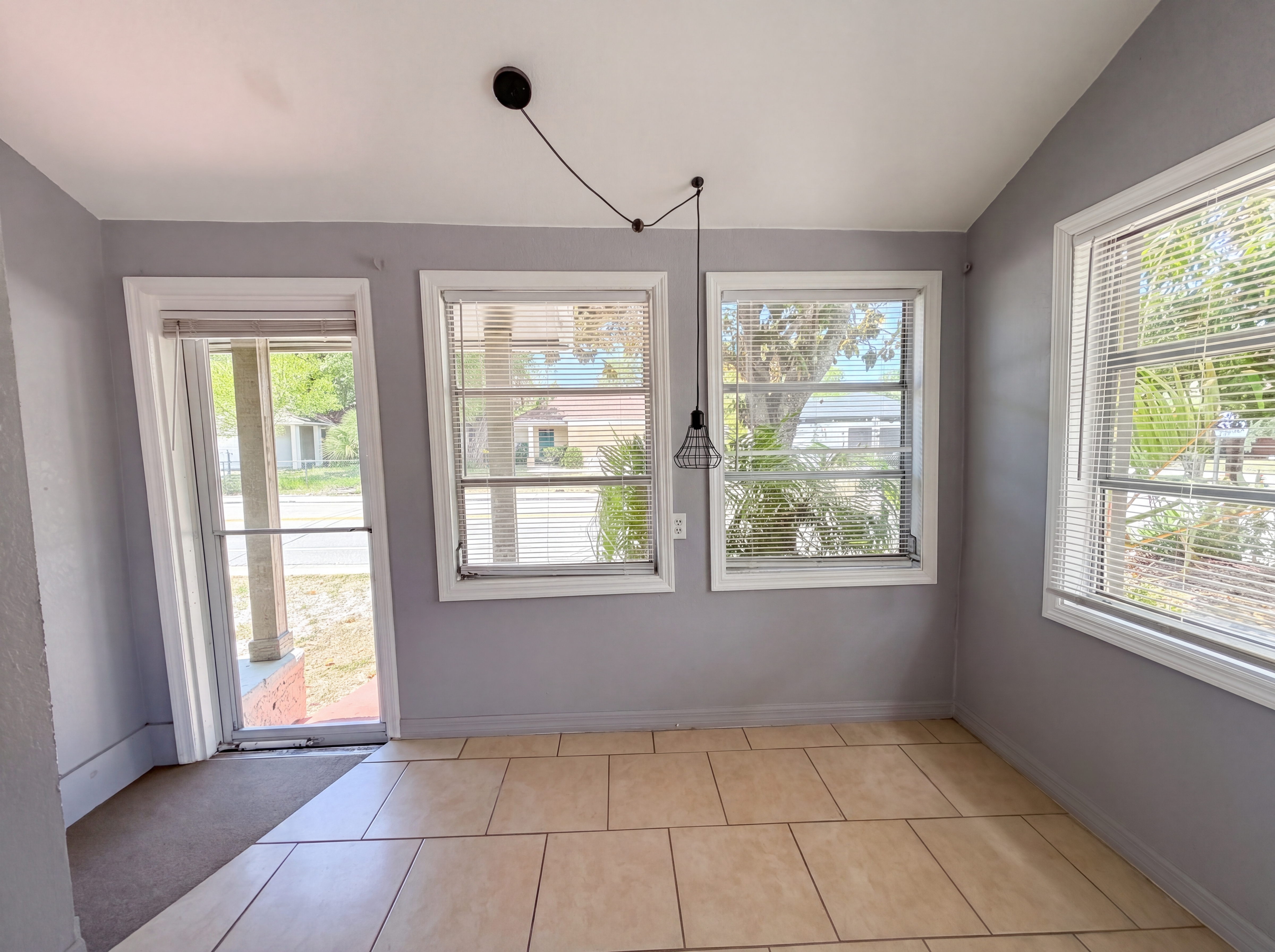 Photo 7 of 22 of 2228 N Orange Ave, Sarasota, FL