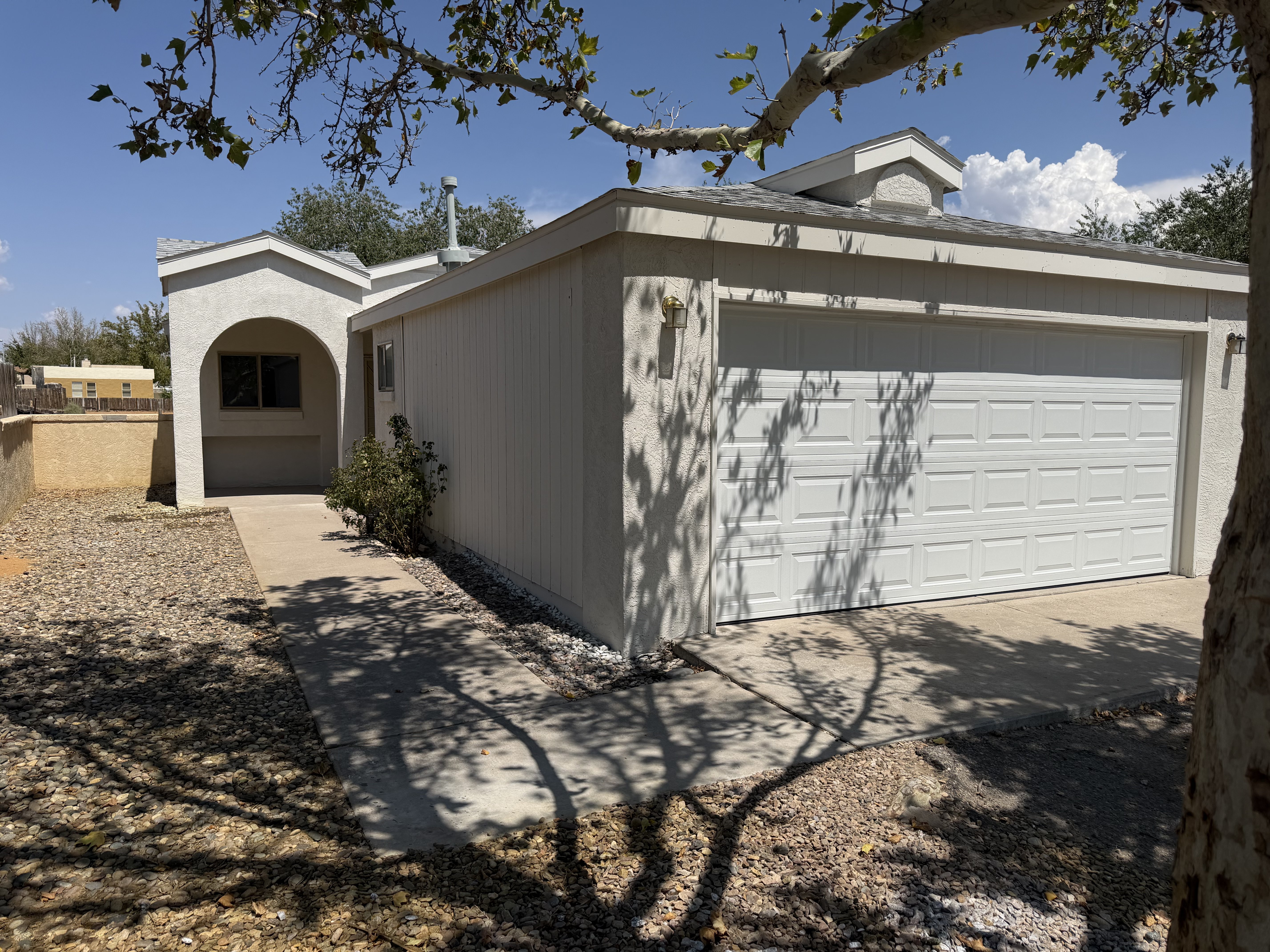 Photo 14 of 18 of 1610 Perma Dr NE, Rio Rancho, NM