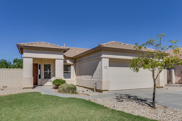 Photo 1 of 35 - 3710 E Longhorn Dr, Gilbert, AZ 85297
