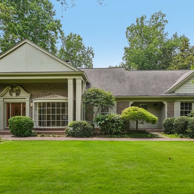 Property photo 1 of 3135 Spalding Dr