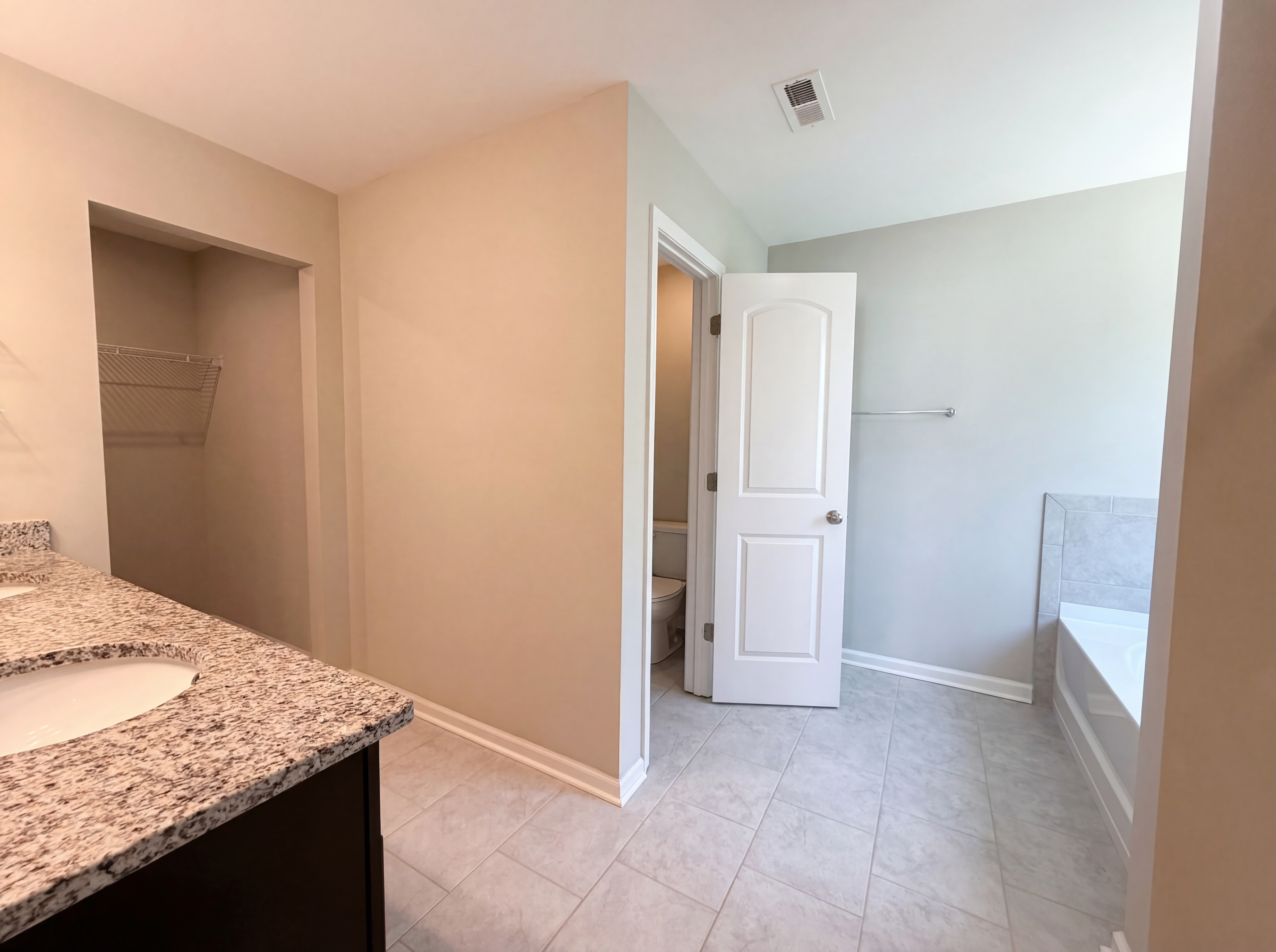 Photo 13 of 23 of 2825 Kinloch Ct, Clover, SC