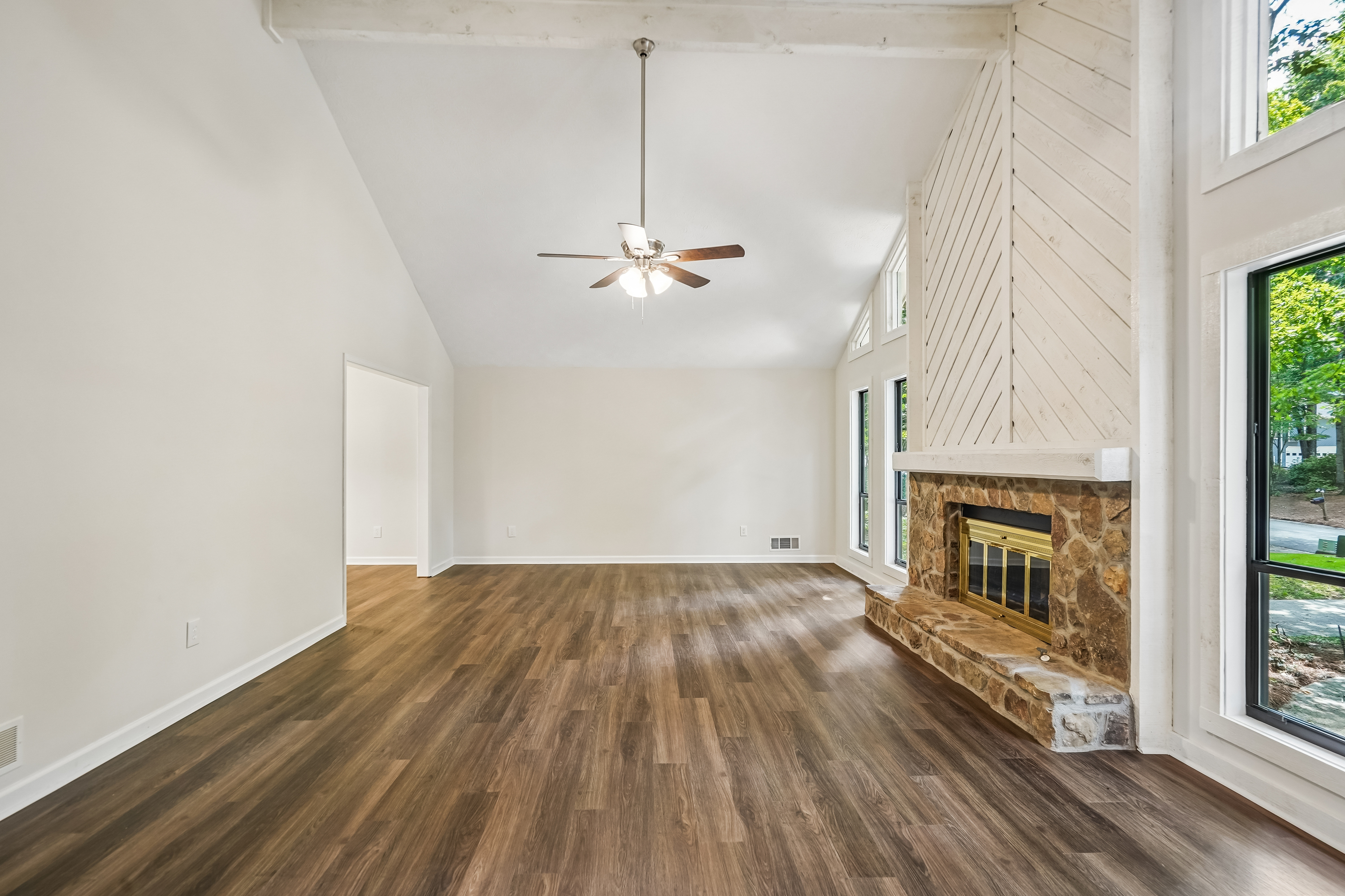 Photo 3 of 38 of 4927 Dillards Mill Way, Peachtree Corners, GA