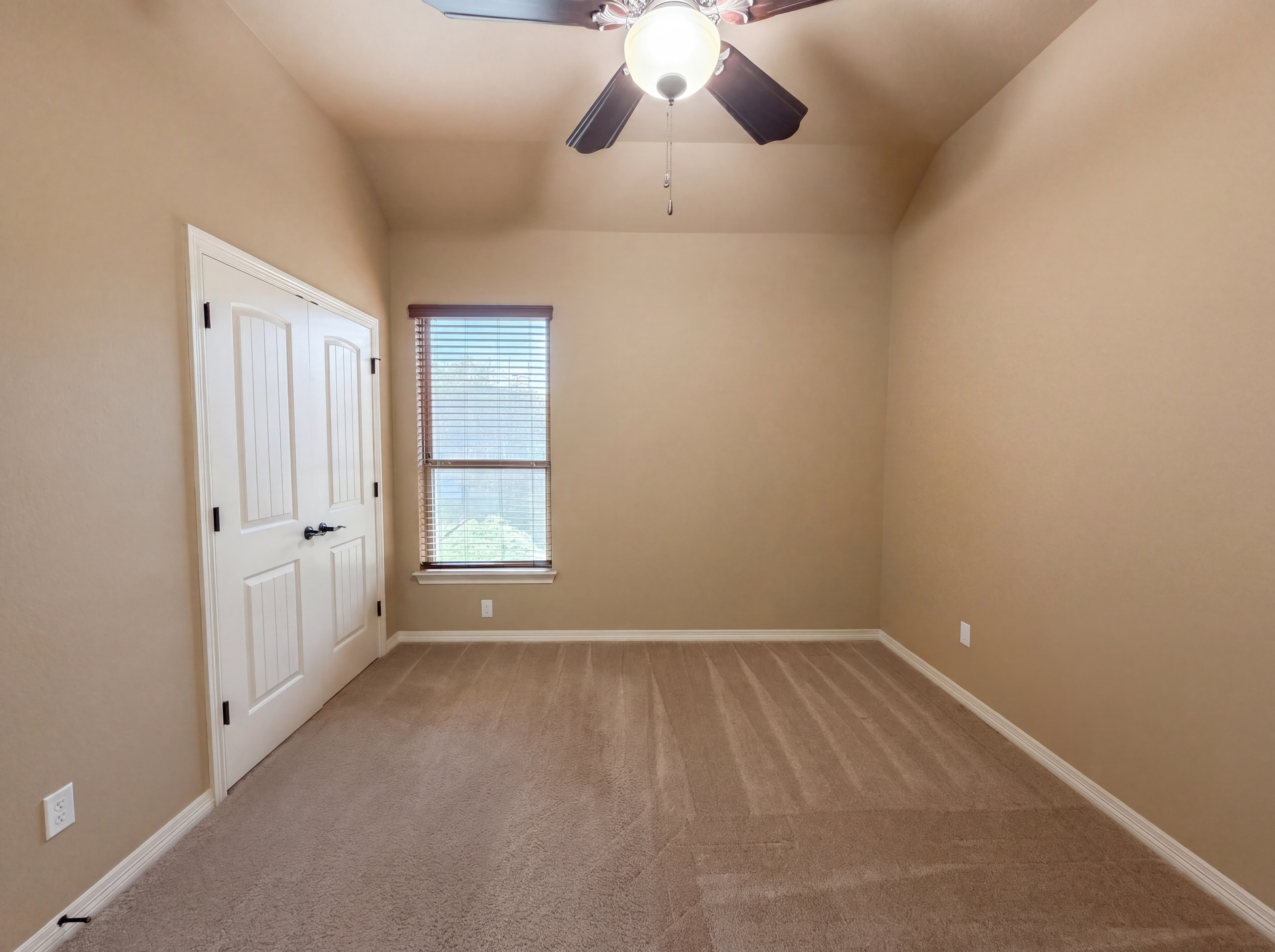 Photo 4 of 23 of 1622 Lacy Ridge Dr, Belton, TX