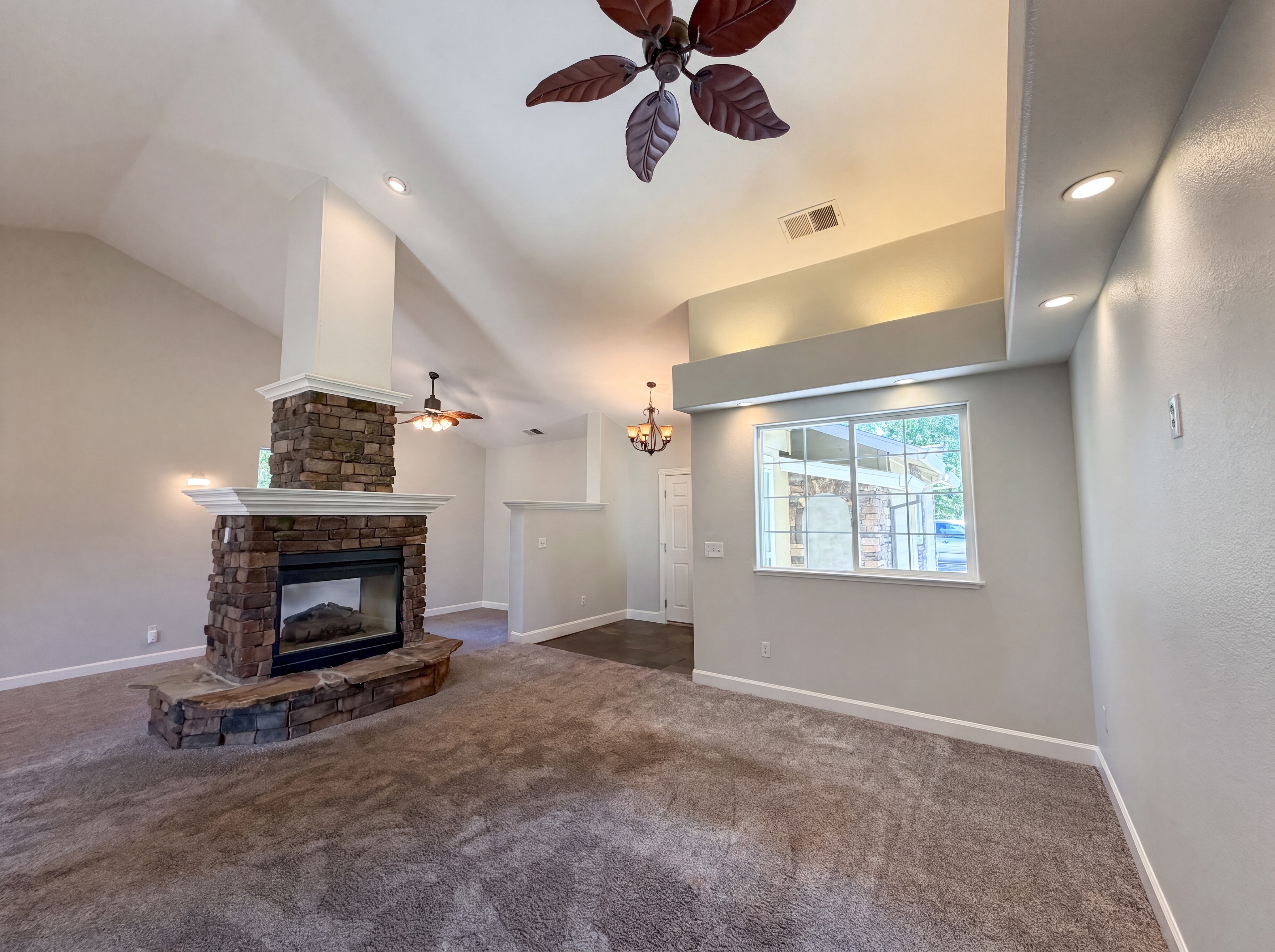 Photo 3 of 48 of 8233 Fair Way, Citrus Heights, CA