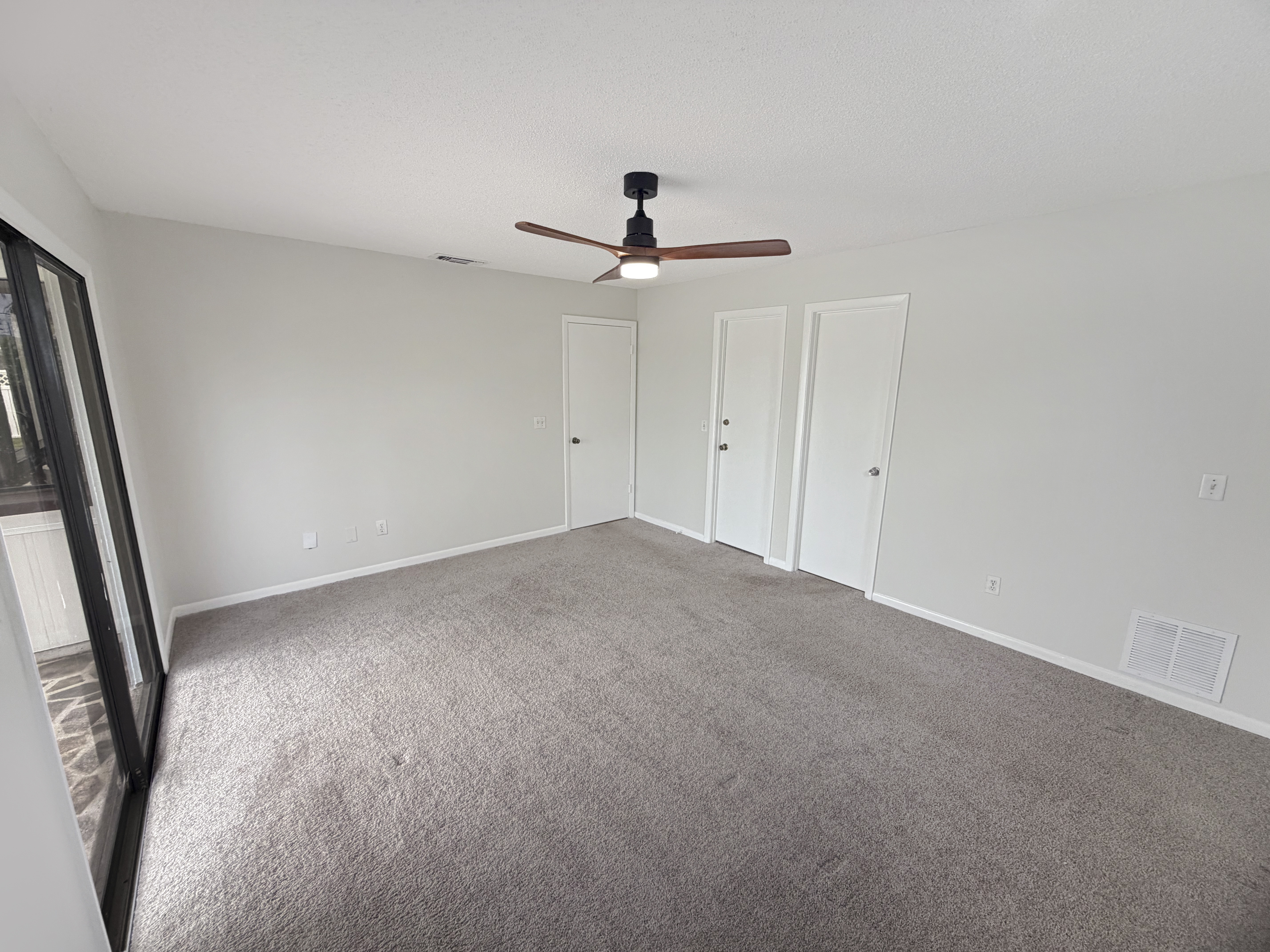 Photo 7 of 38 of 2305 SW Fern Cir, Port Saint Lucie, FL