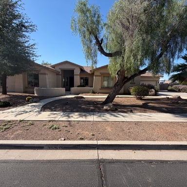 Property photo 2 of 8027 W San Miguel Ave