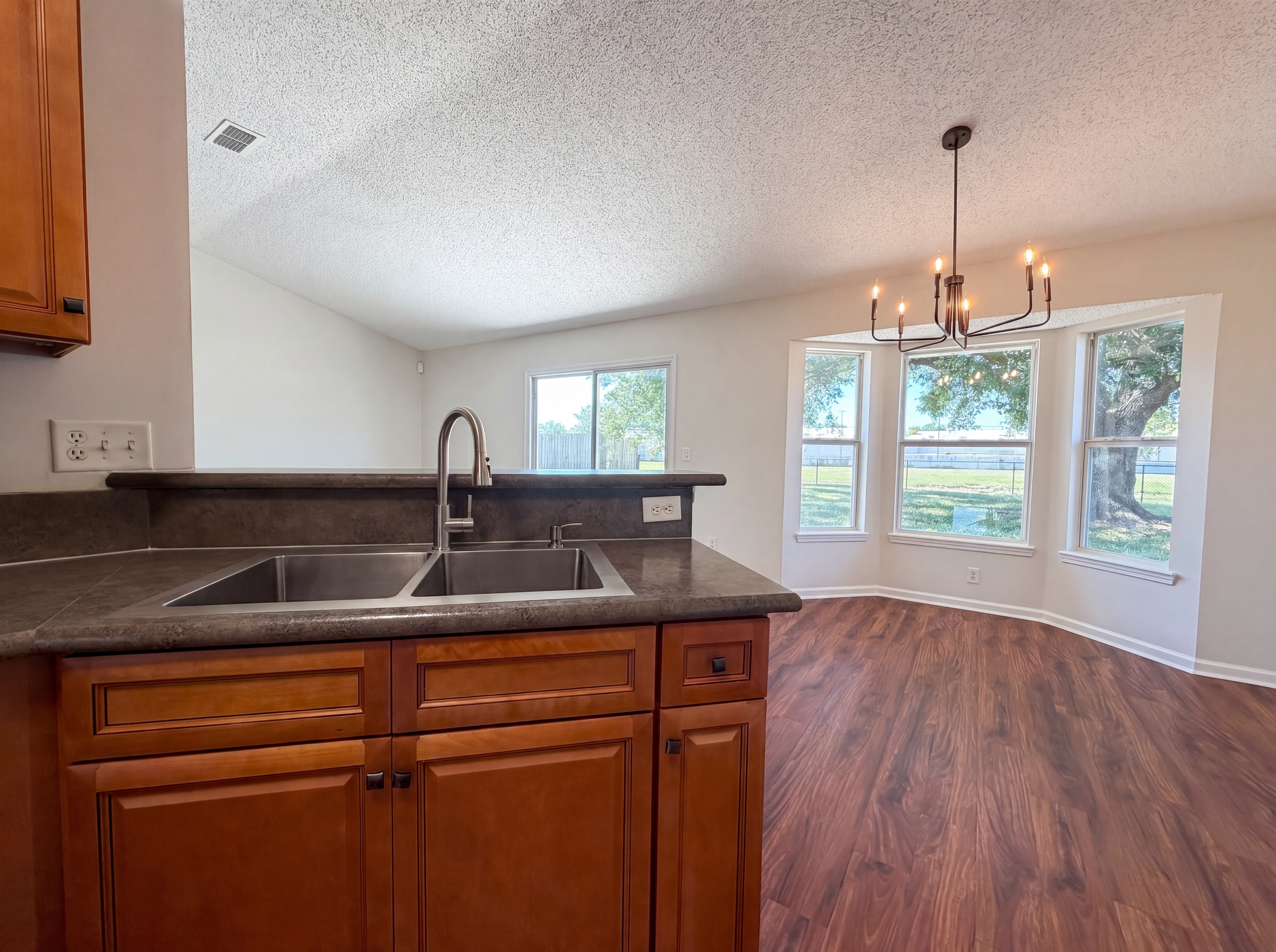 Photo 6 of 21 of 11424 Rolling River Blvd, Jacksonville, FL