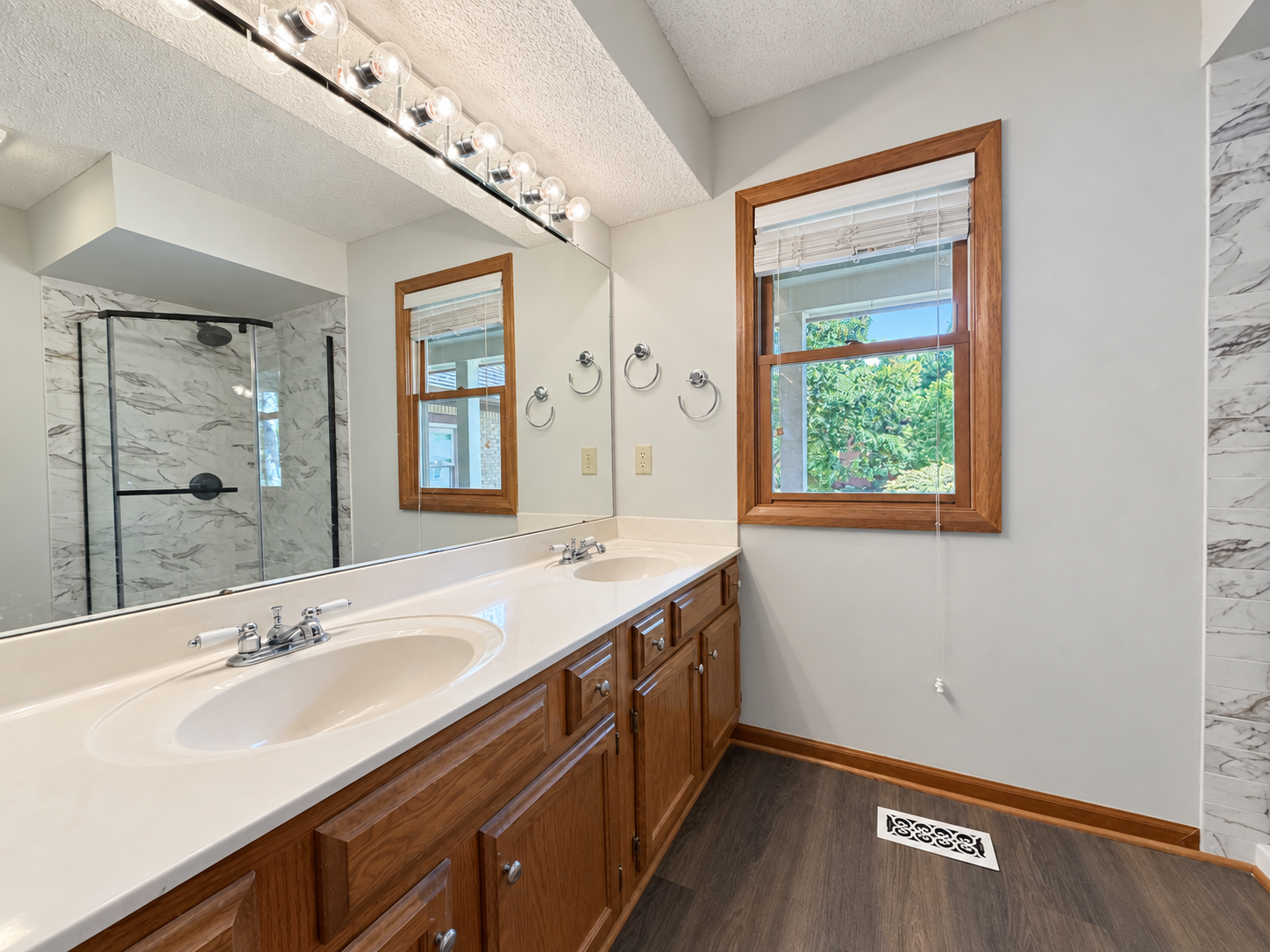 Photo 21 of 48 of 165 Juniper Ave, Westerville, OH