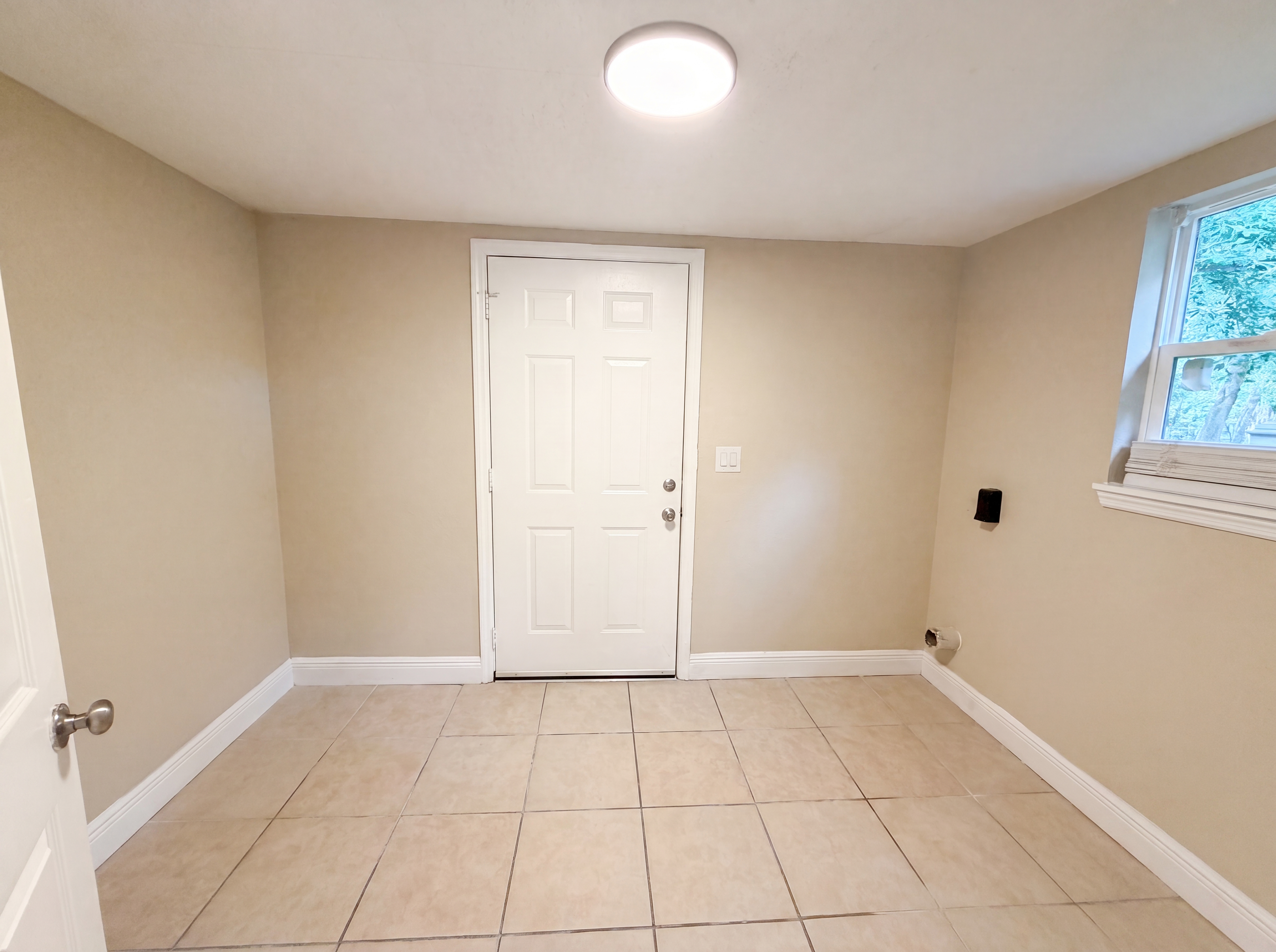 Photo 19 of 23 of 1506 W 16th St, Sanford, FL