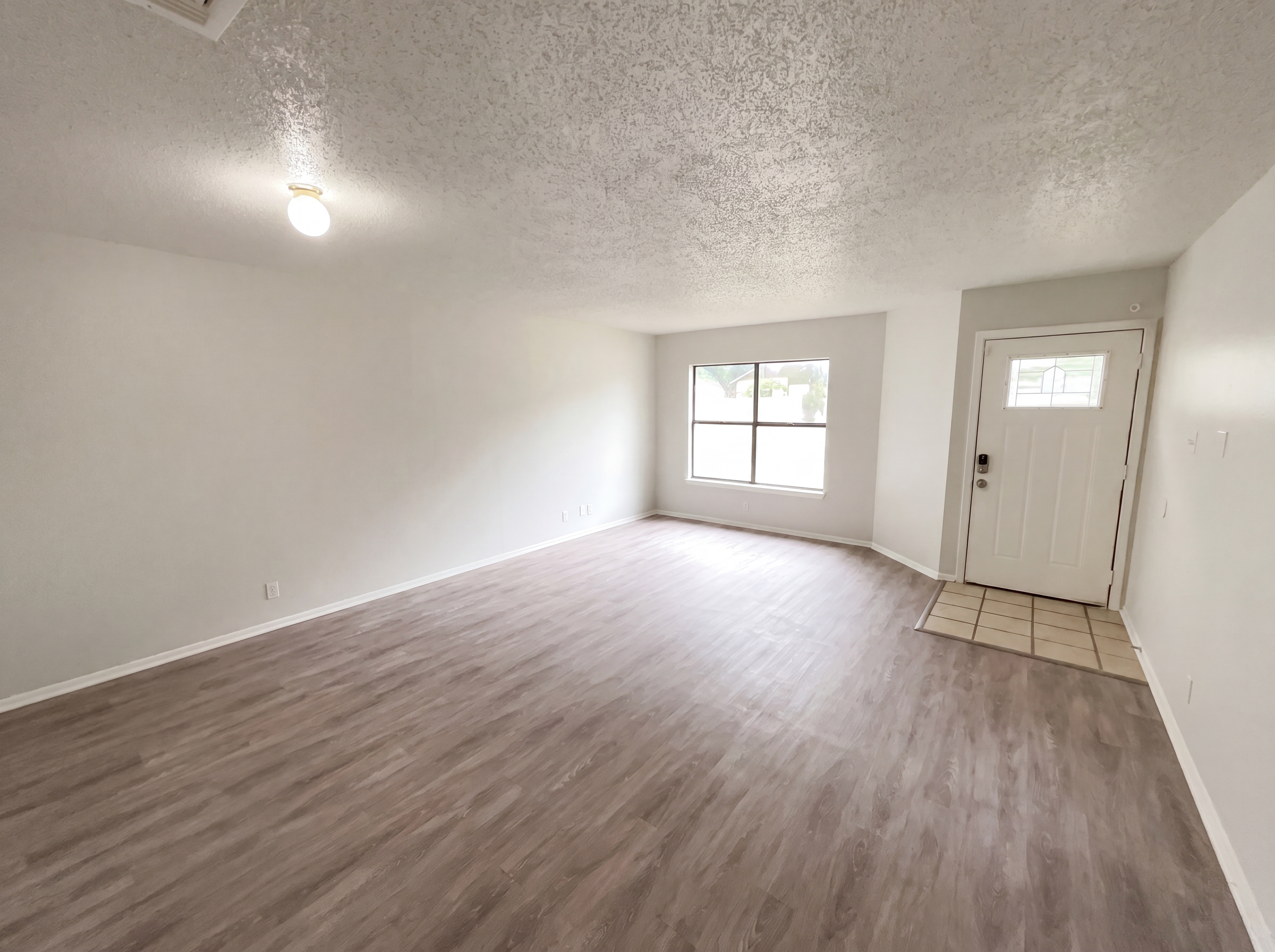 Photo 3 of 20 of 2830 Fisher Field Dr, San Antonio, TX