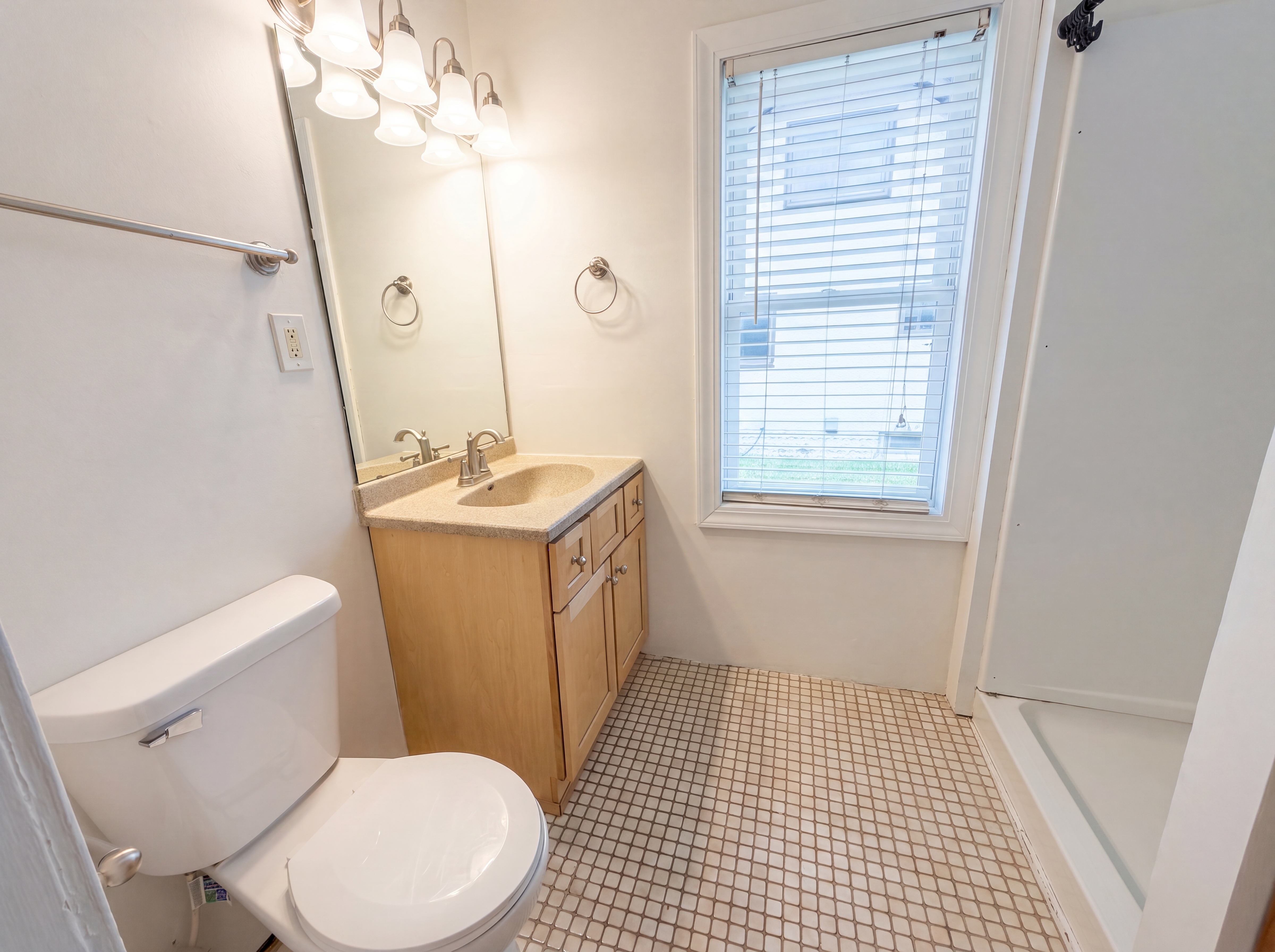 Photo 13 of 18 of 6026 Xerxes Ave S, Edina, MN