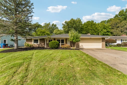 Photo 1 of 40 of 460 Long St, Amherst, OH