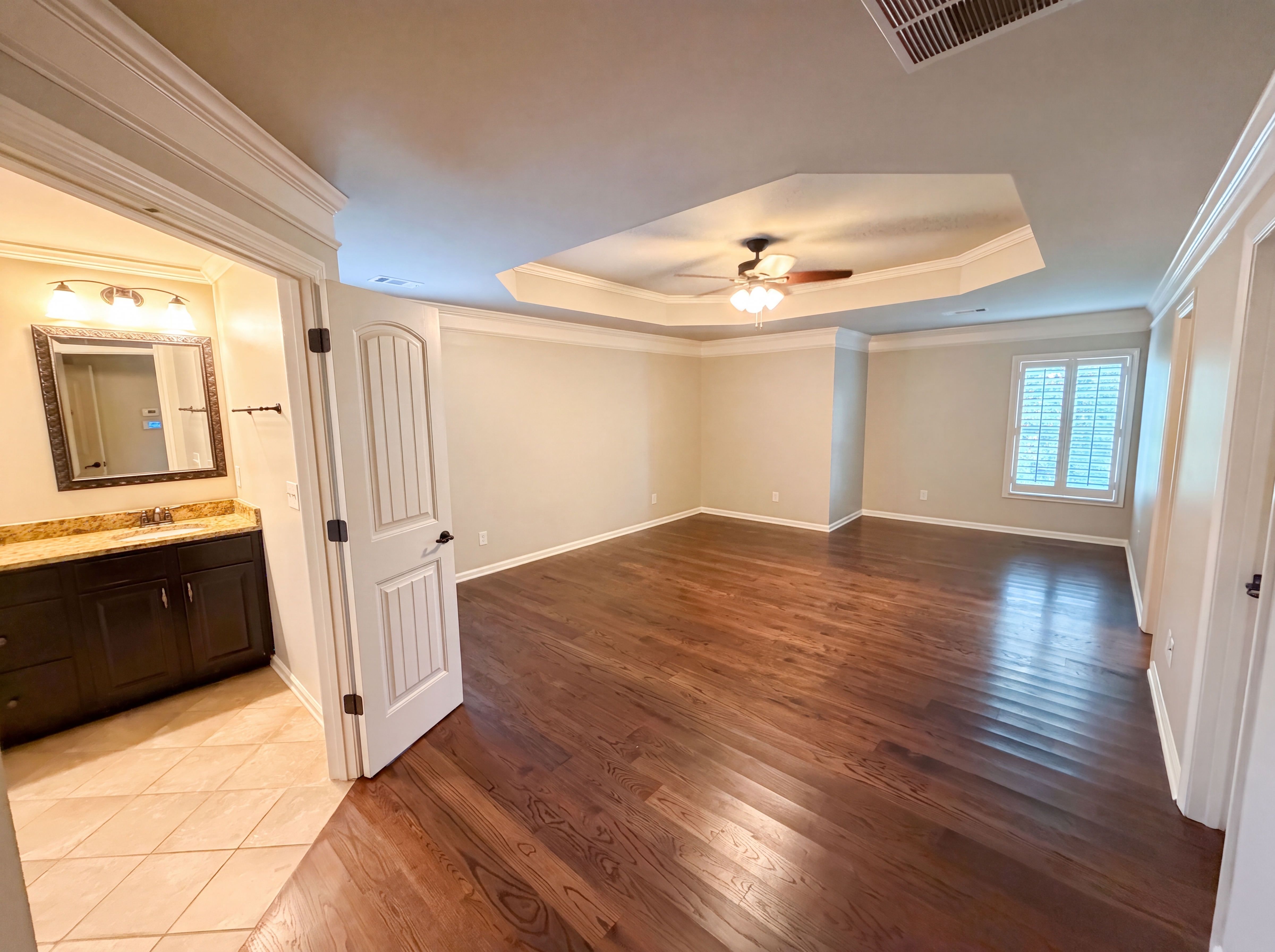 Photo 4 of 63 of 8785 Ellesmere Dr, Cumming, GA