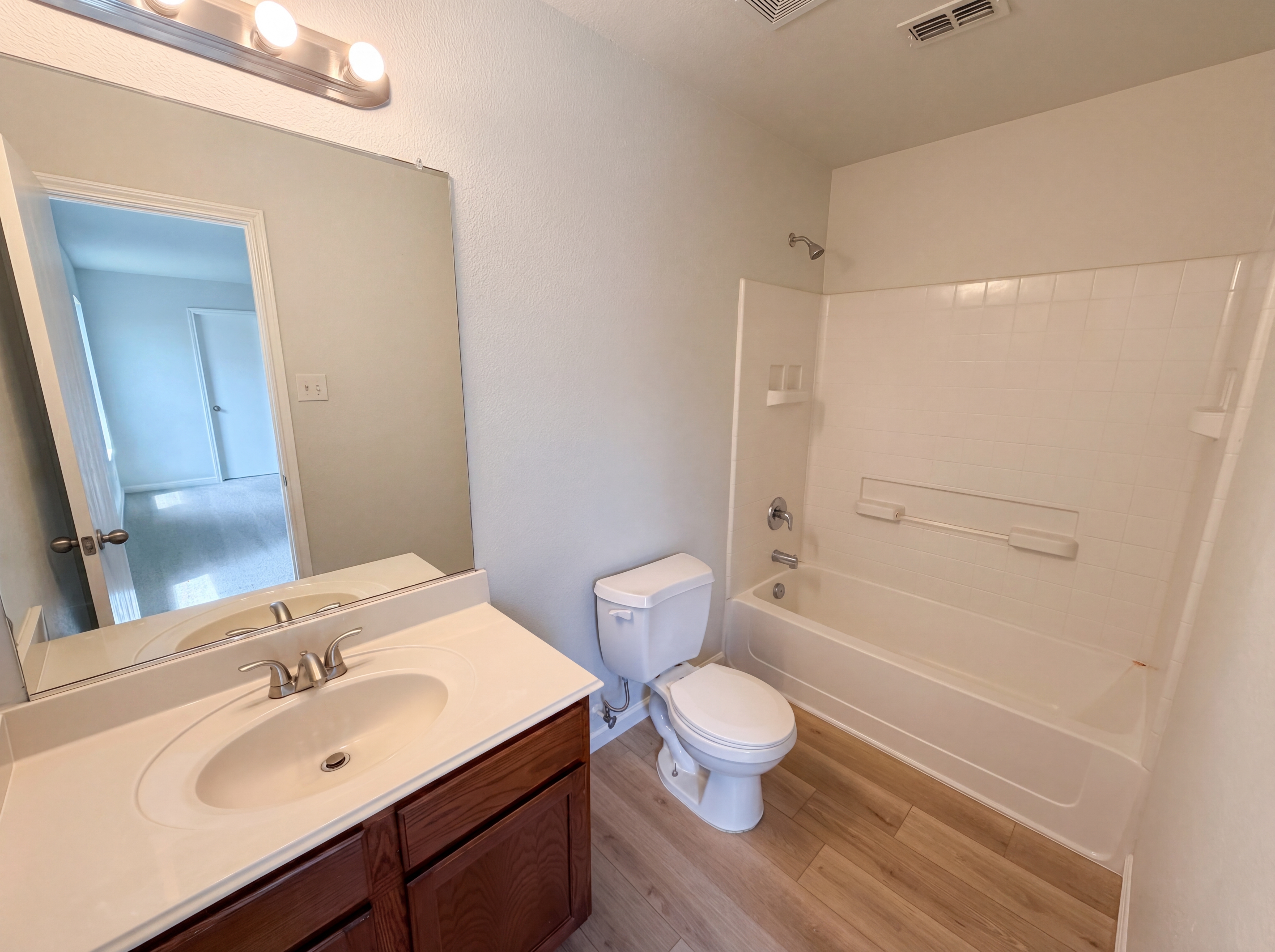 Photo 17 of 25 of 8849 Sun Haven Way, Fort Worth, TX
