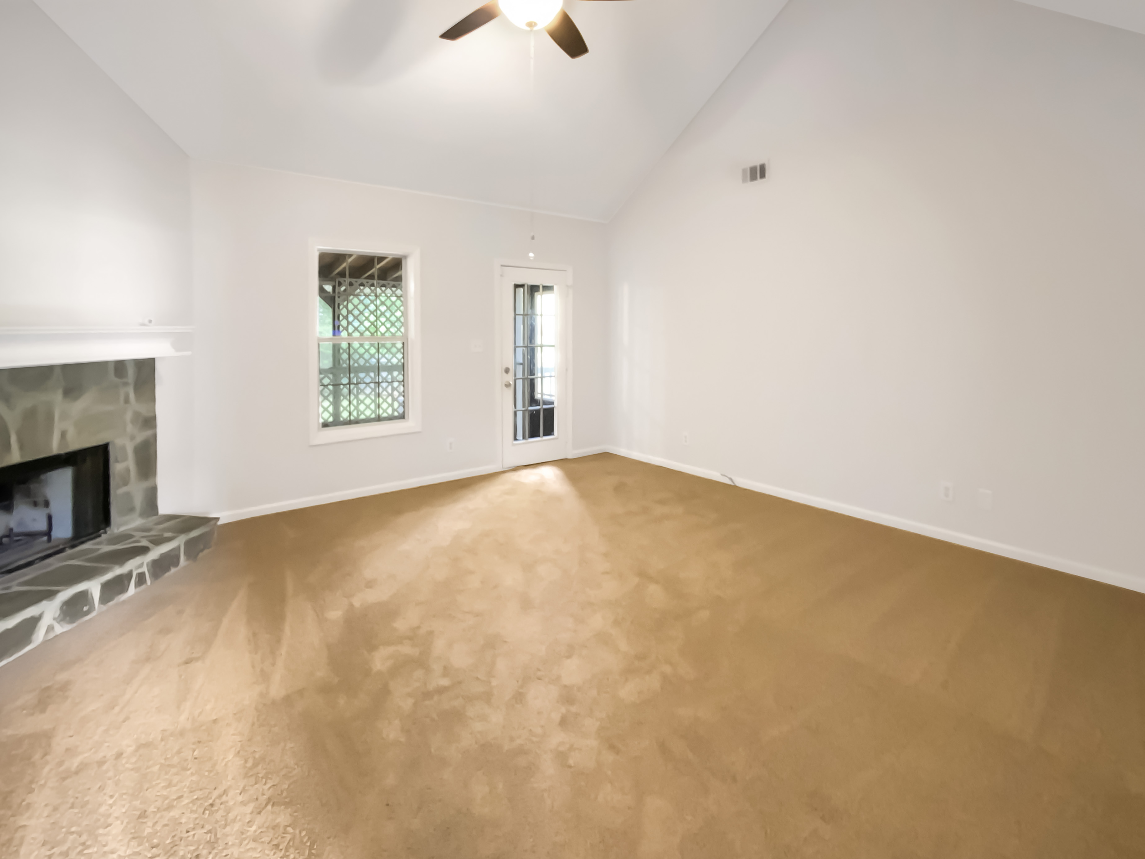 Photo 3 of 19 of 131 Morningside Dr, Jackson, GA