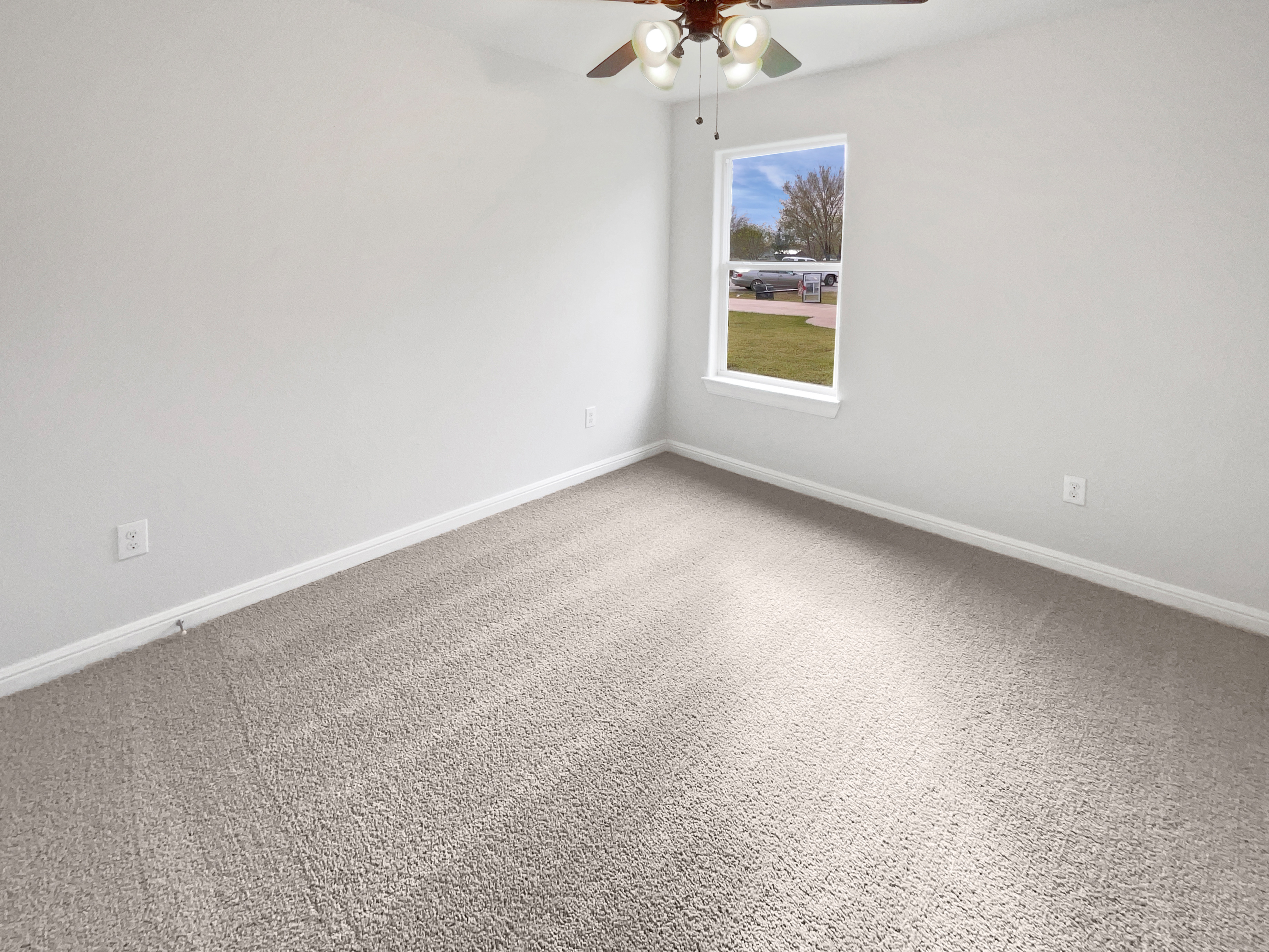 Photo 12 of 16 of 112 Halifax Cir, Palmer, TX