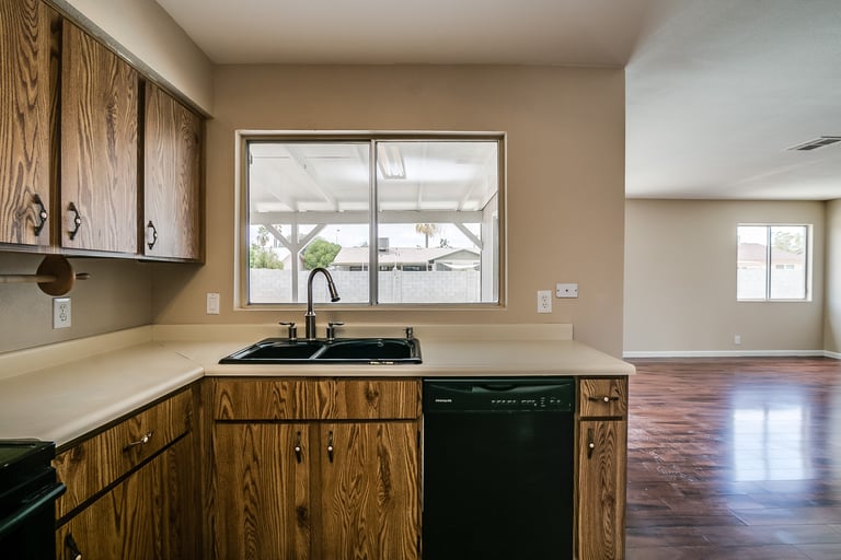 Photo 8 of 37 - 7426 W Carol Ave, Peoria, AZ 85345