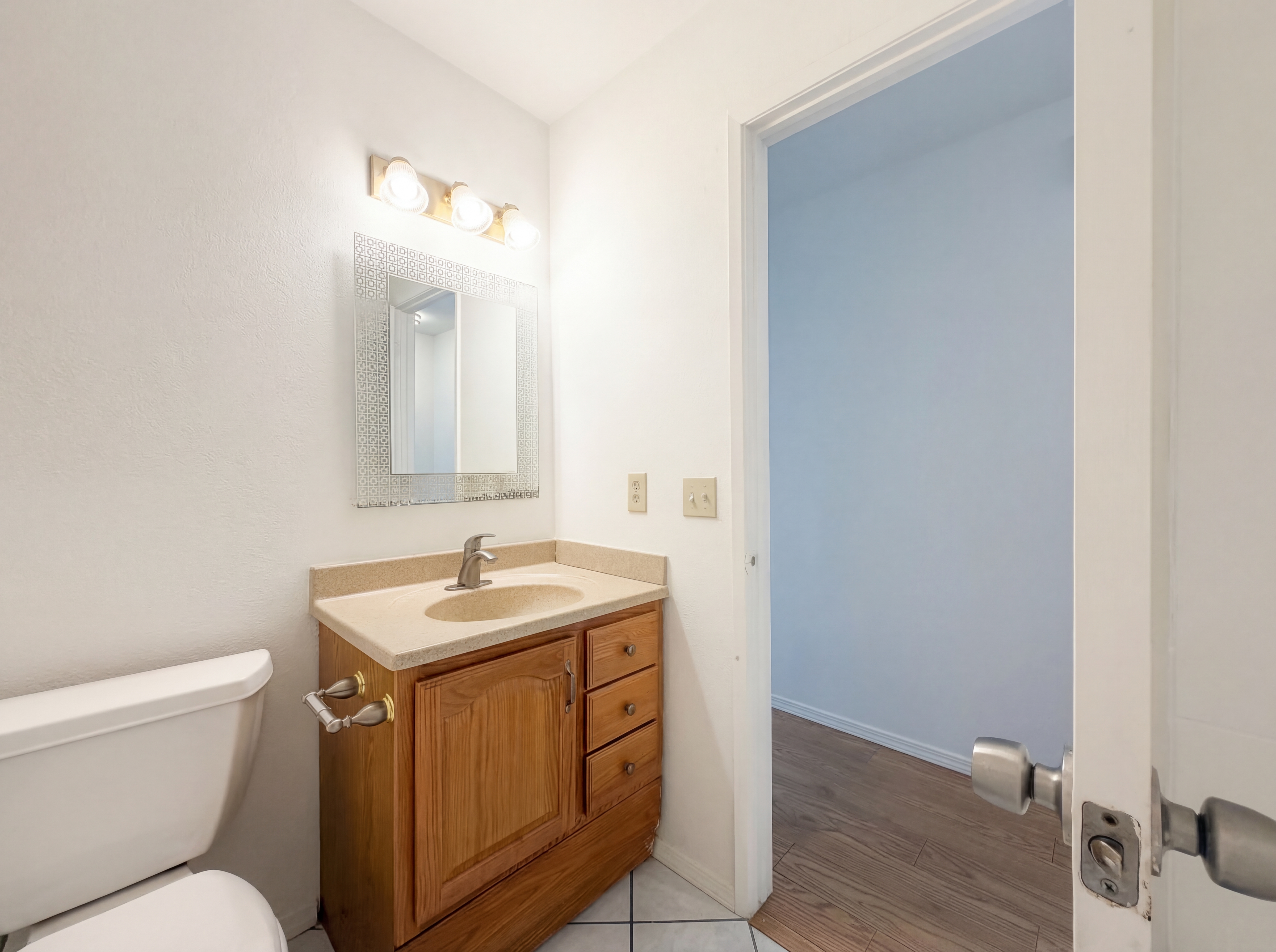 Photo 22 of 33 of 4814 Monet Way, Sacramento, CA