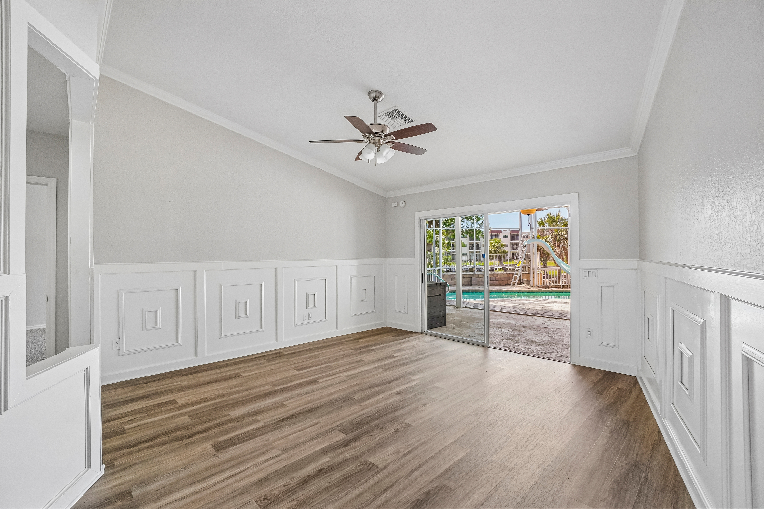 Photo 51 of 63 of 5609 Executive Dr, New Port Richey, FL
