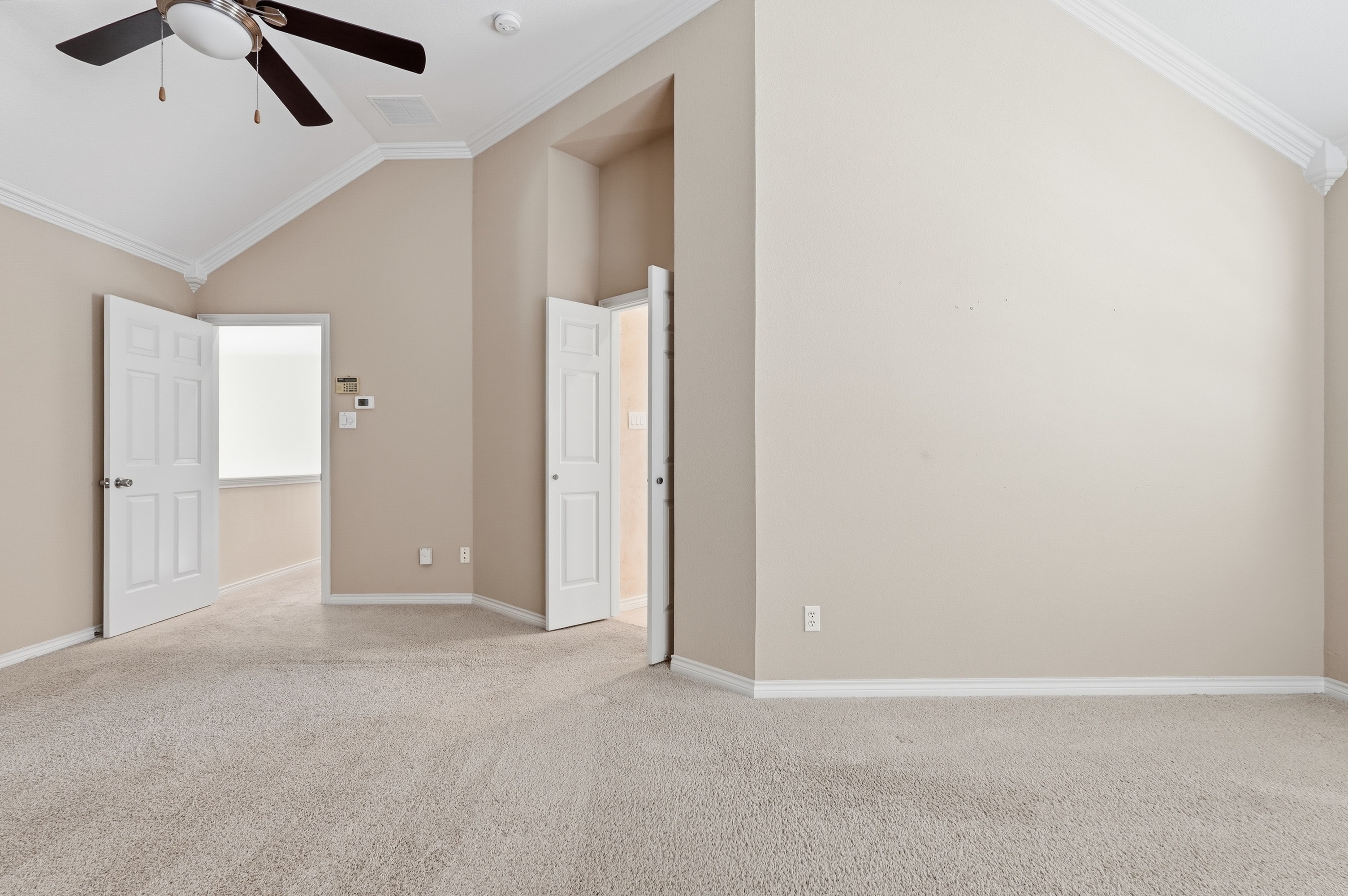 Photo 6 of 43 of 2741 Barrington Dr, Plano, TX