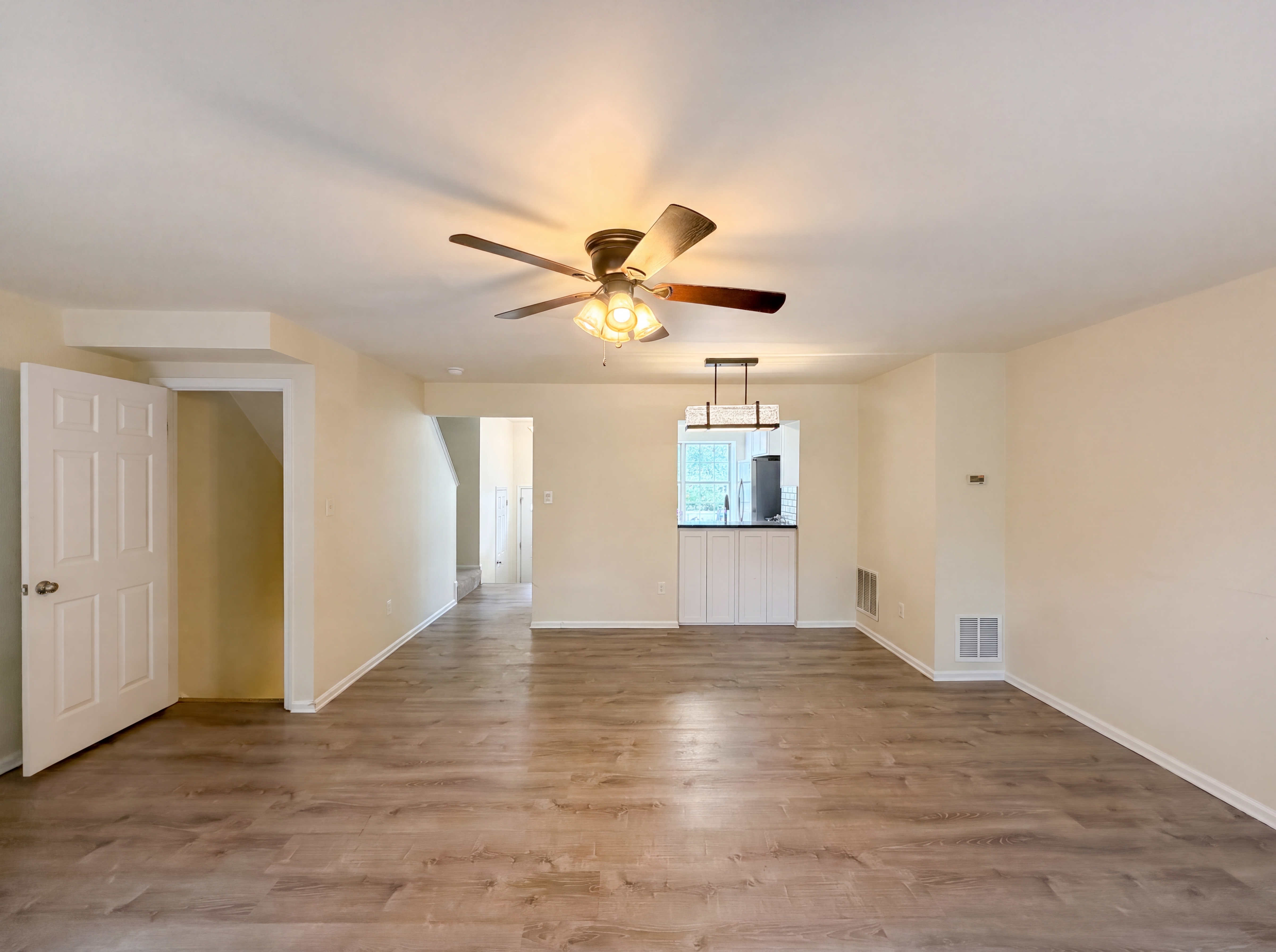 Photo 12 of 53 of 8641 Centerton Ln, Manassas, VA