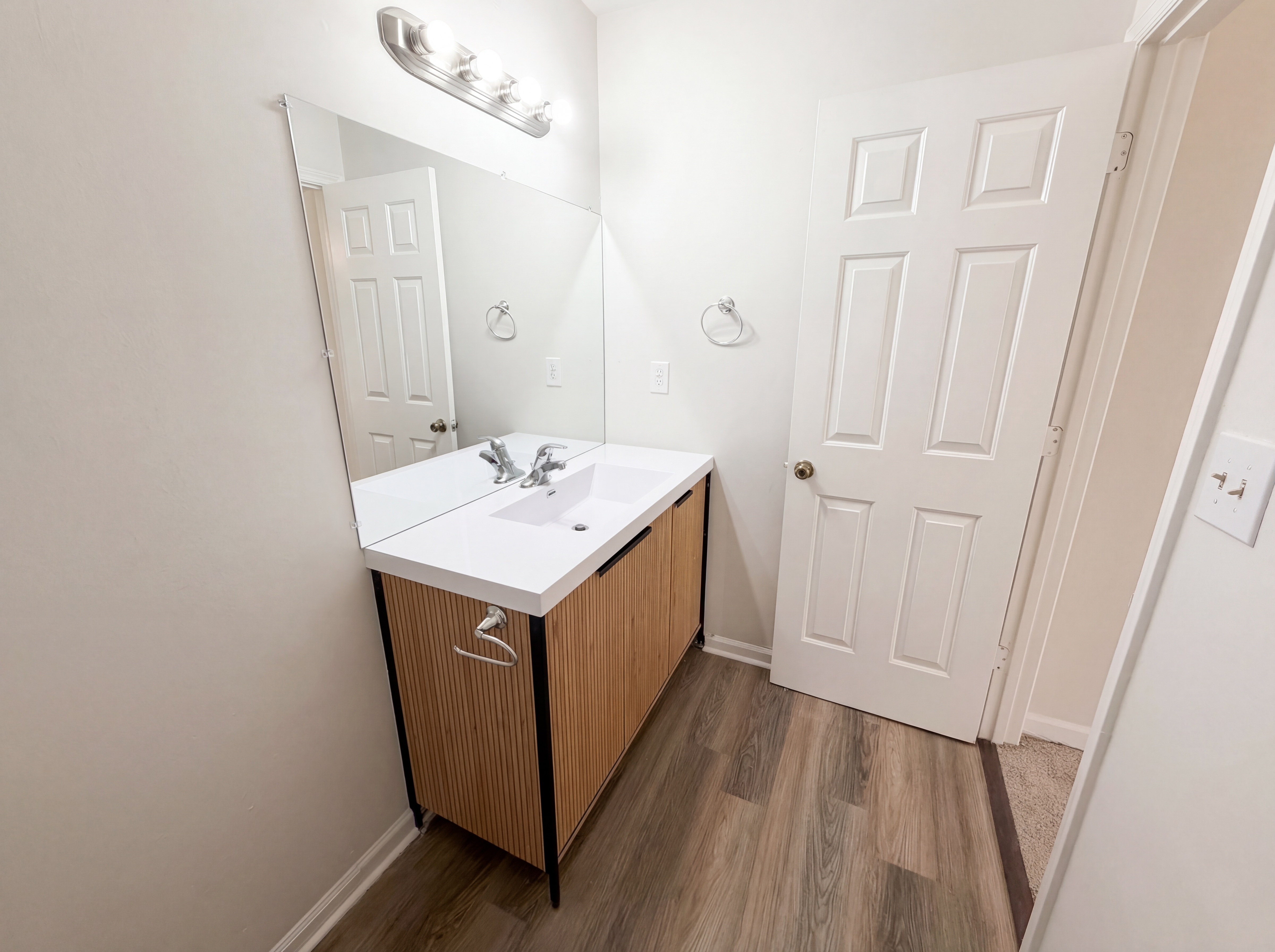 Photo 14 of 18 of 5003 Henson Dr SW, Mableton, GA
