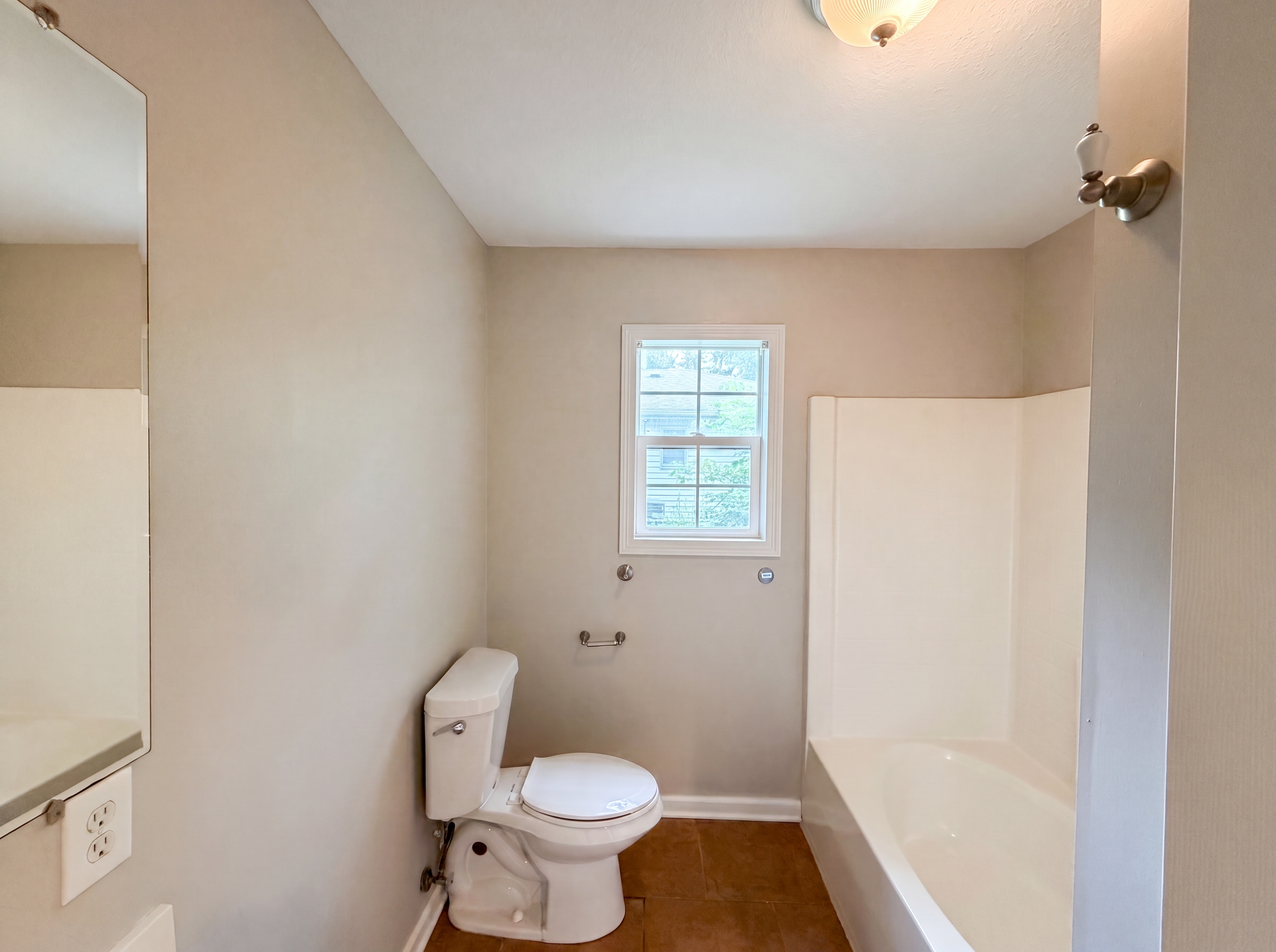 Photo 6 of 17 of 905 S Butler Ter, Harrisonville, MO