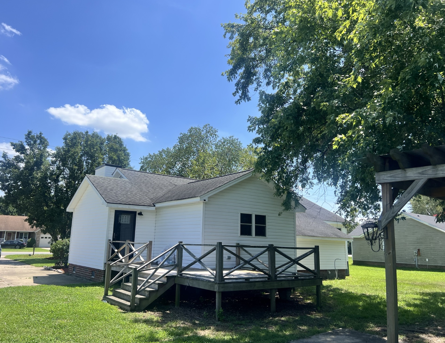 Photo 15 of 26 of 2504 Thomas Langston Rd, Winterville, NC