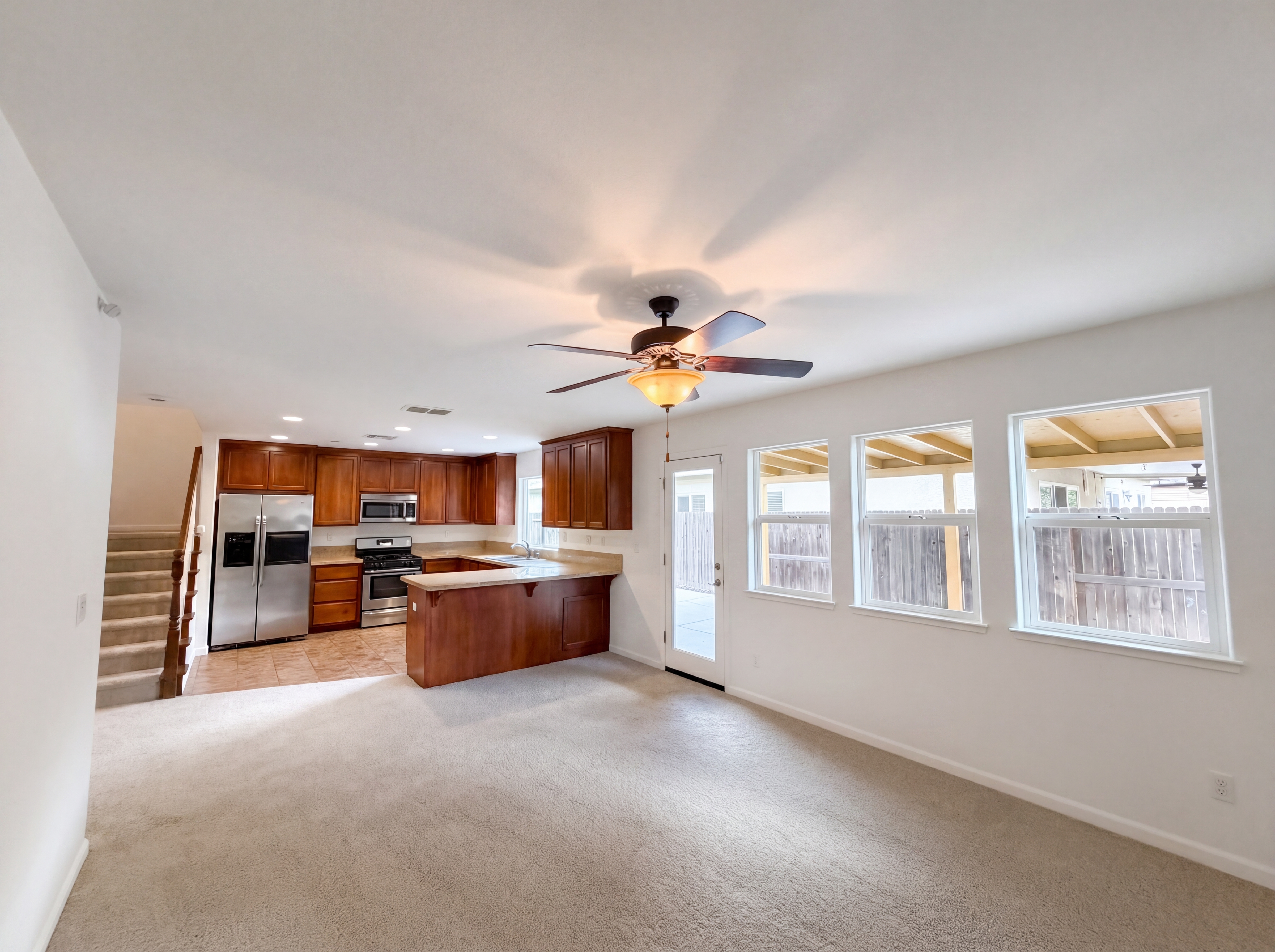 Photo 9 of 37 of 251 Sugnet Way, Sacramento, CA