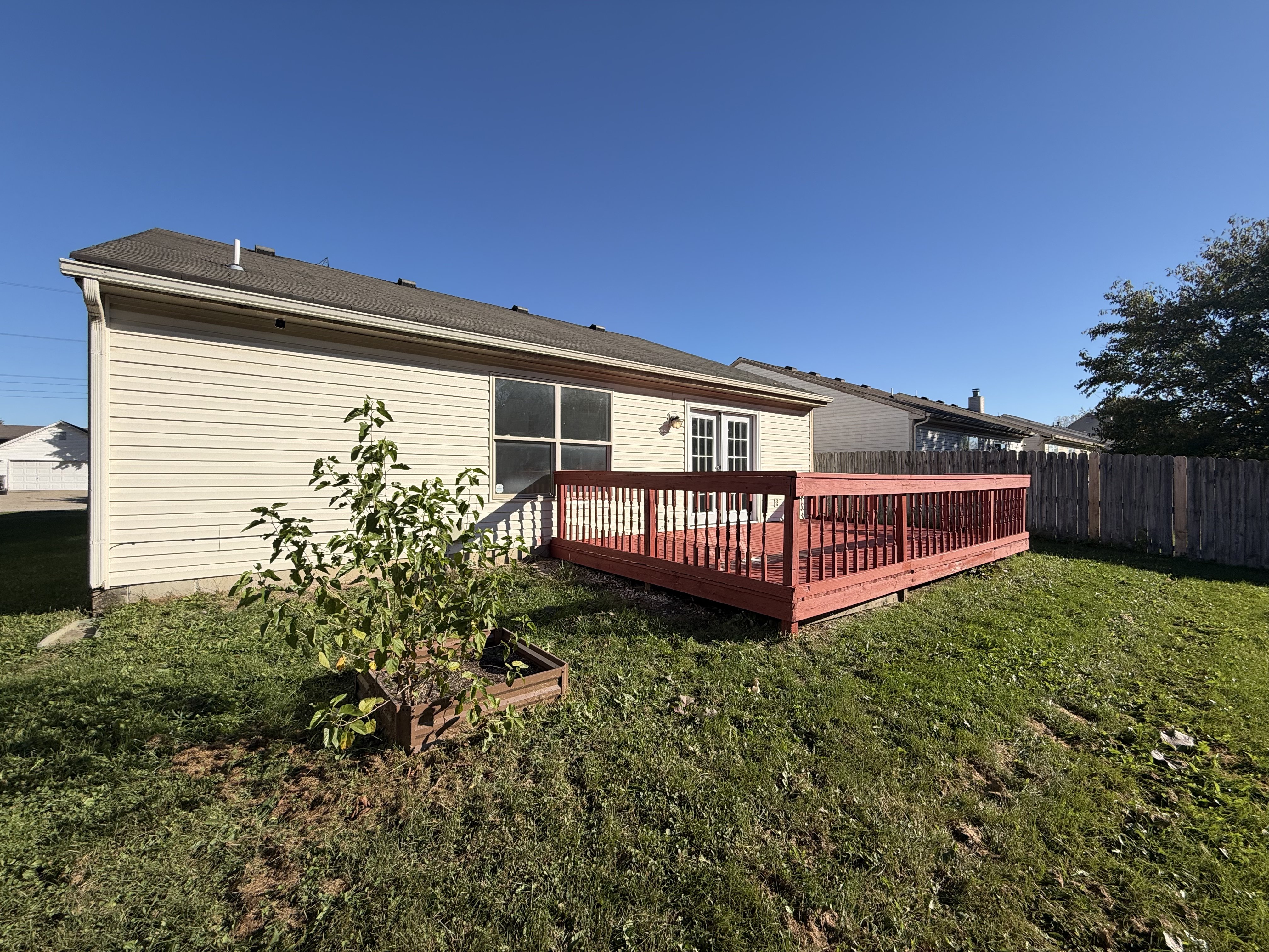 Photo 15 of 17 of 5847 Brookville Lake Dr, Indianapolis, IN